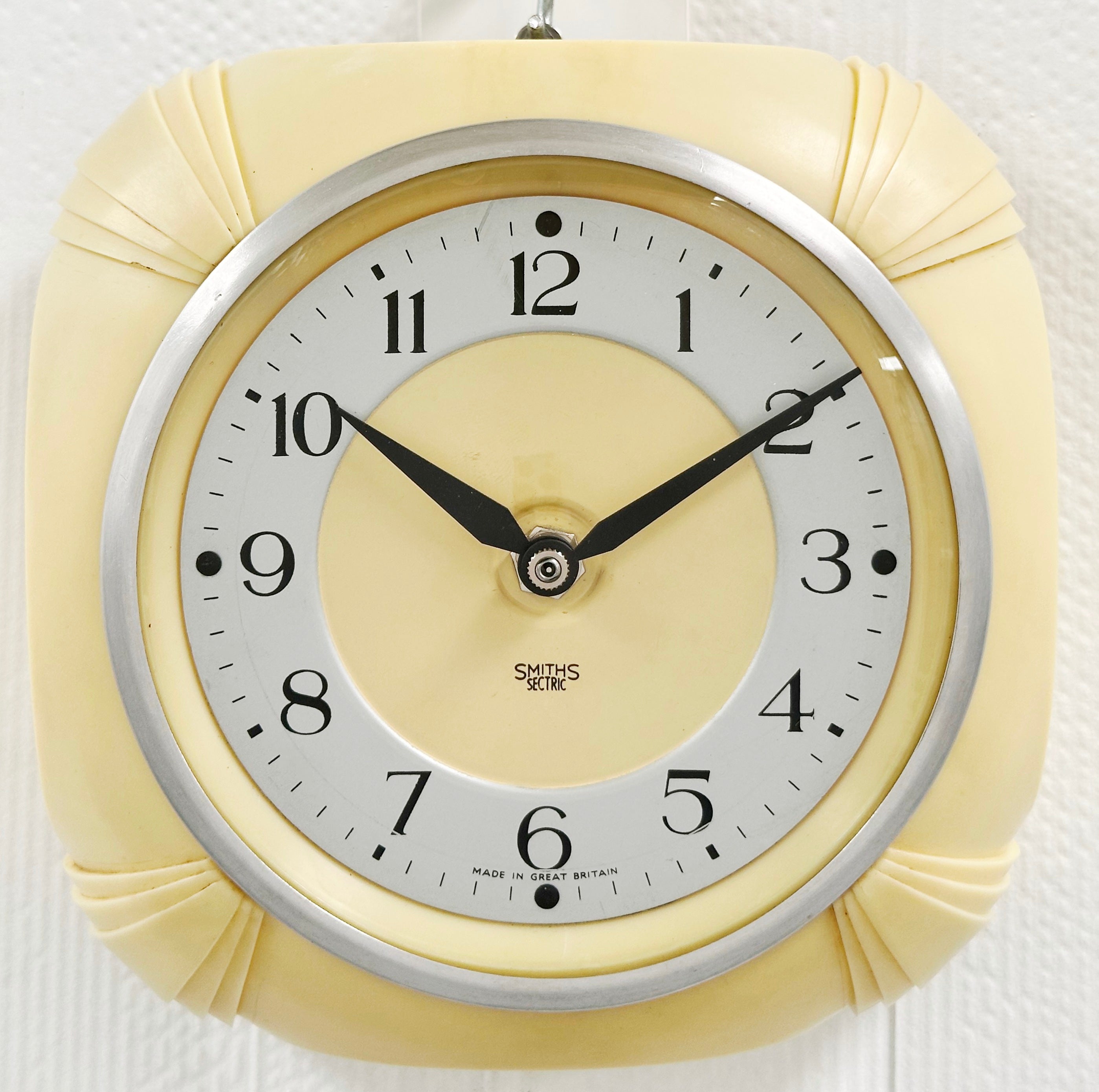 Vintage Smiths Sectric Bakelite Kitchen Battery Wall Clock | Adelaide Clocks