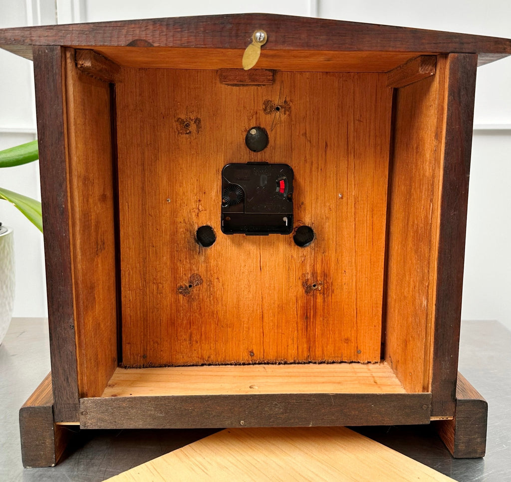Vintage Oak Wood Grain Battery Mantel Clock | Adelaide Clocks
