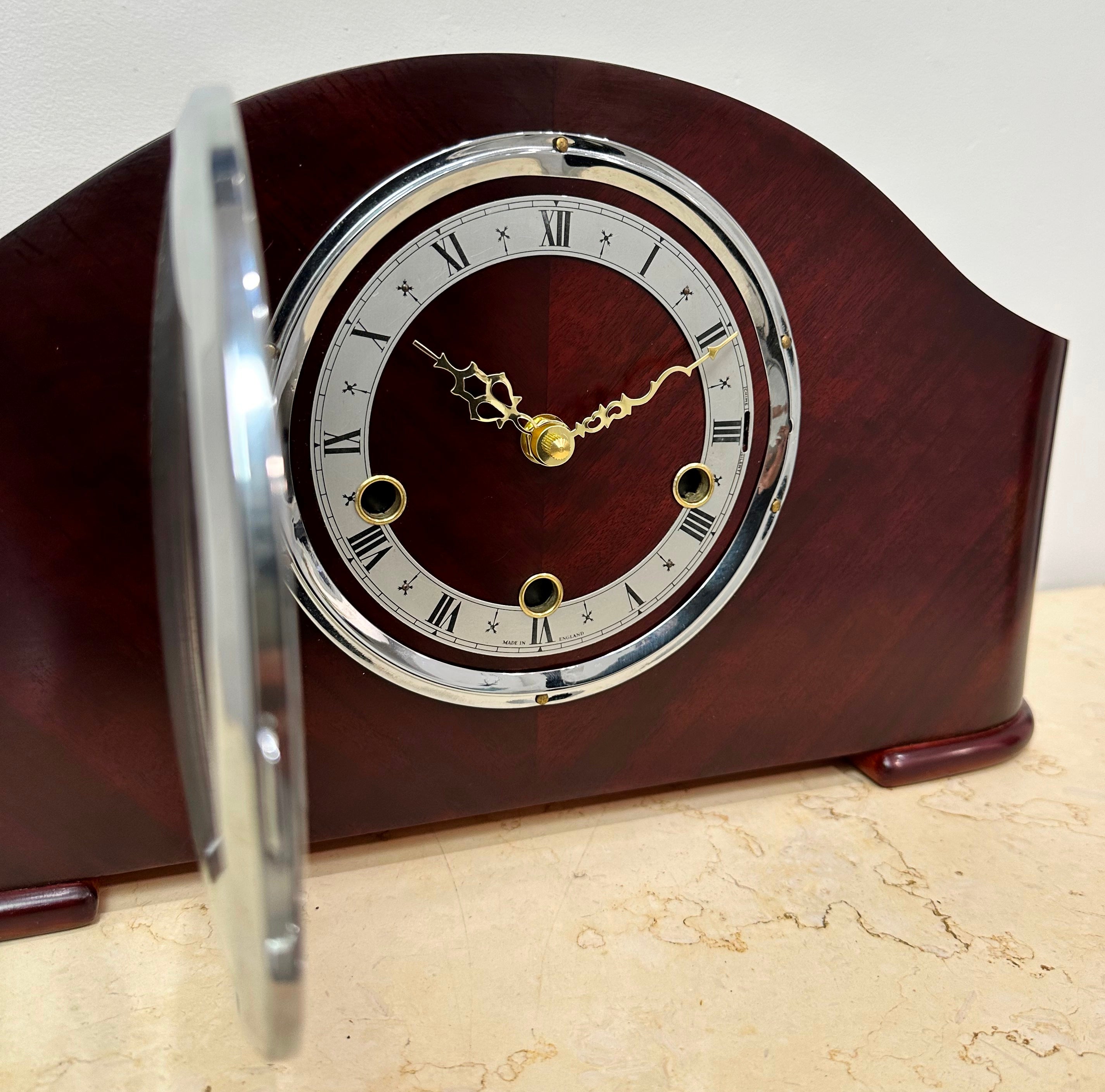 Vintage Mahogany Wooden Battery Mantel Clock | Adelaide Clocks