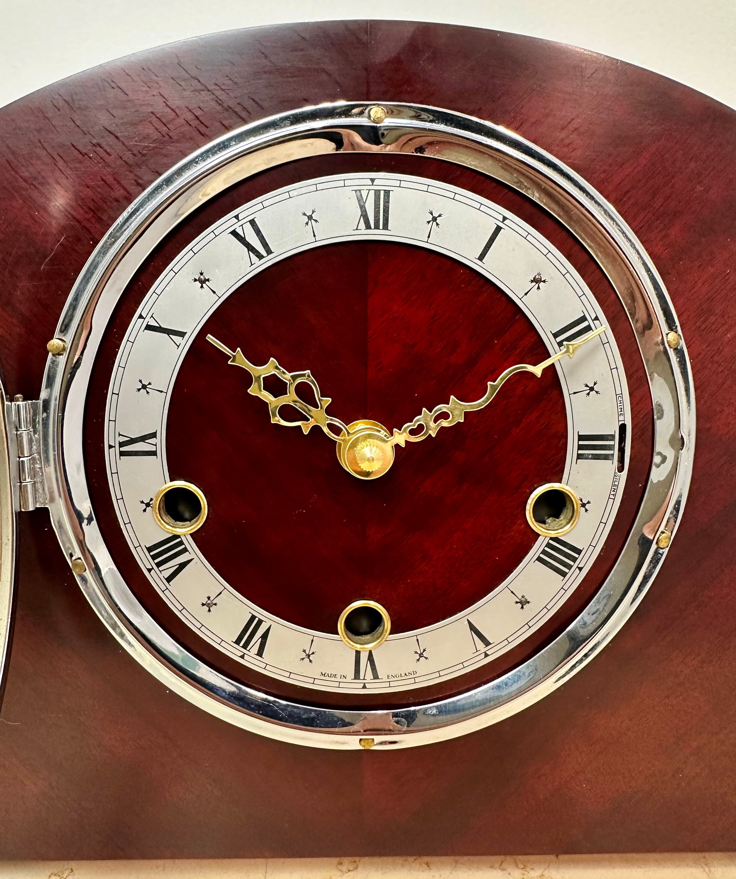Vintage Mahogany Wooden Battery Mantel Clock | Adelaide Clocks