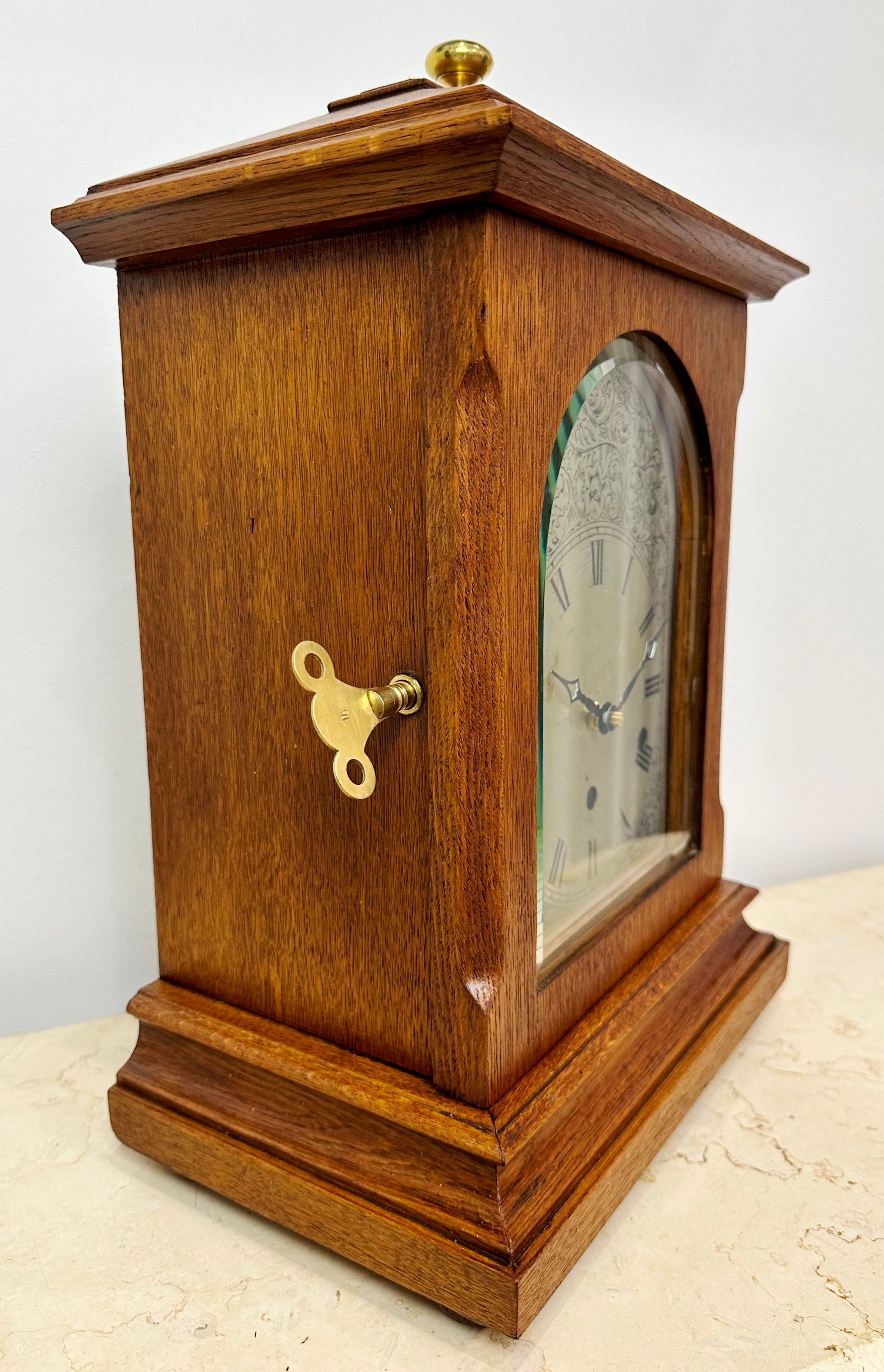 Wooden Clock  {quartz}