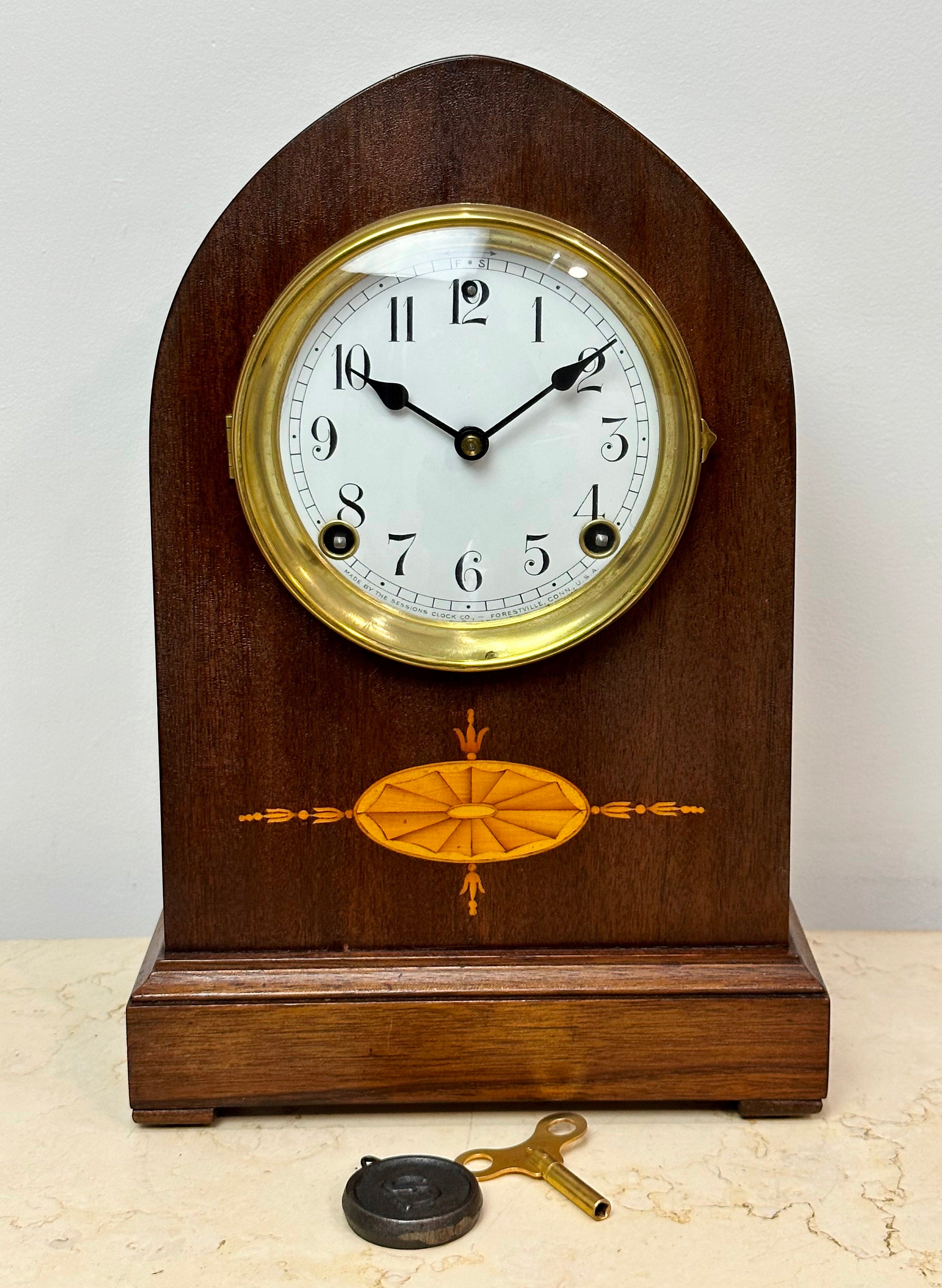 Antique Oak Sessions Hammer on Coil Chime Mantel Clock | eXibit collection