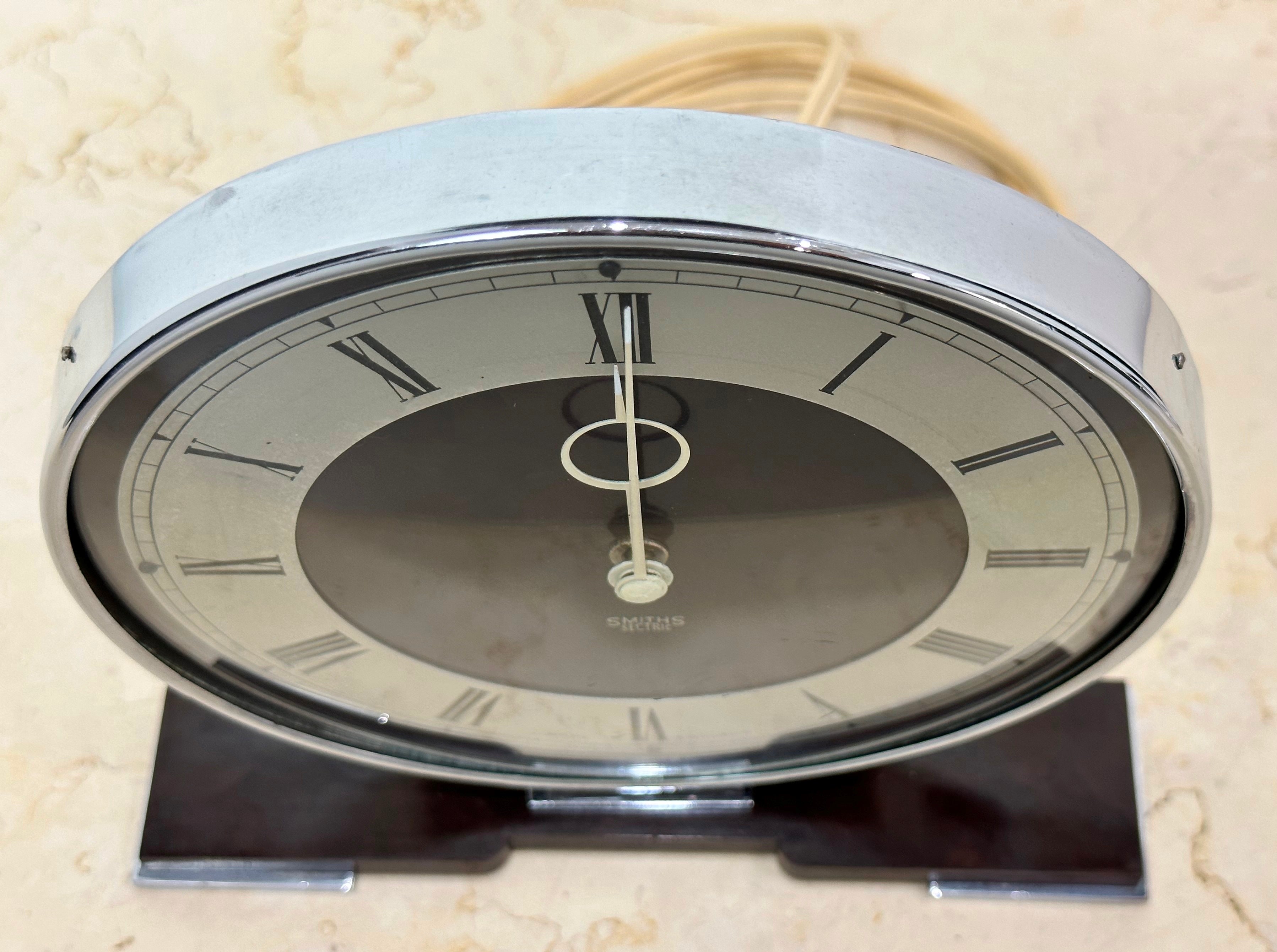 Vintage Smiths Sectric Electric Bakelite Mantel Clock | eXibit collection