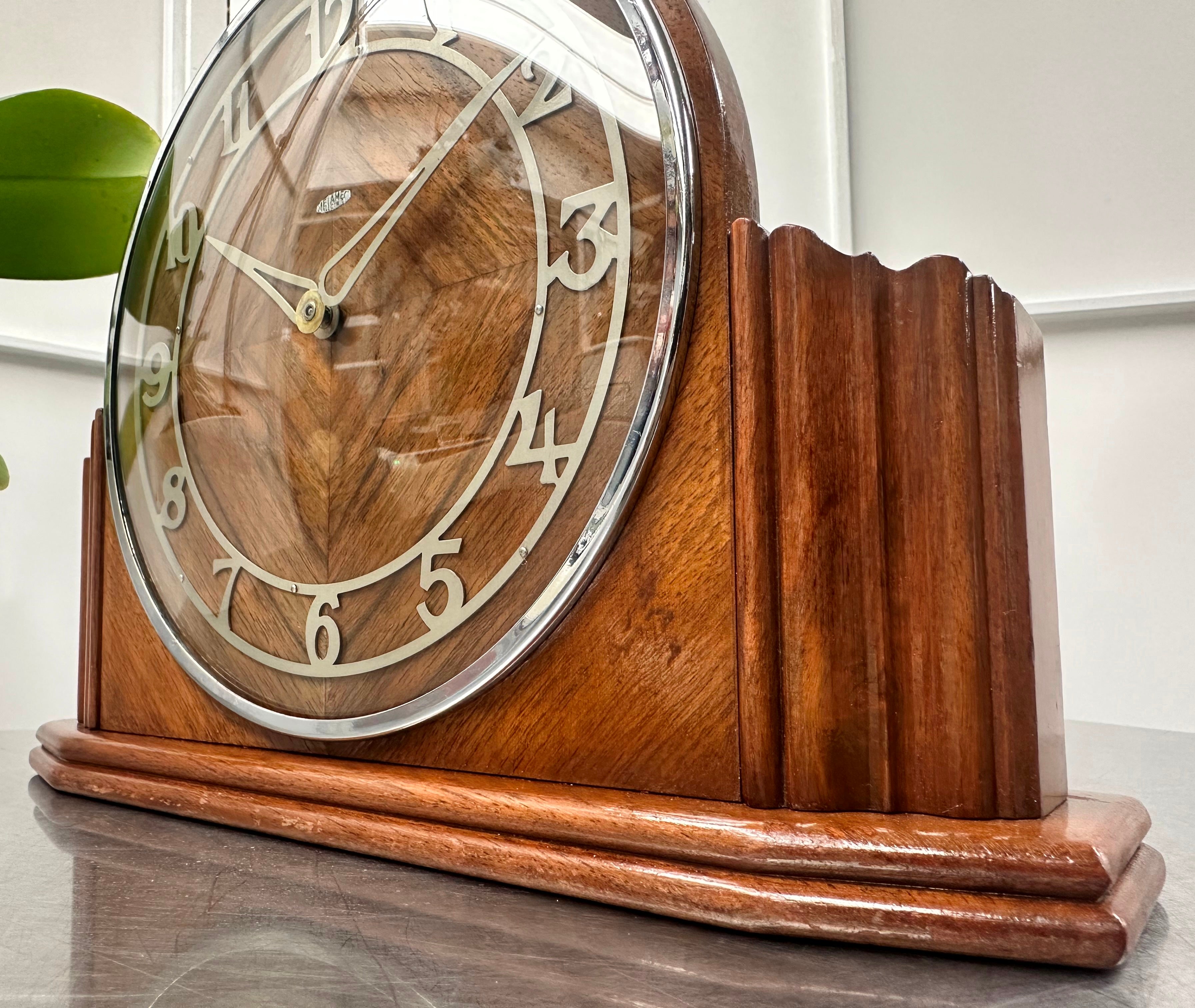 Vintage Art Deco METAMEC Electric Mantel Clock | Adelaide Clocks