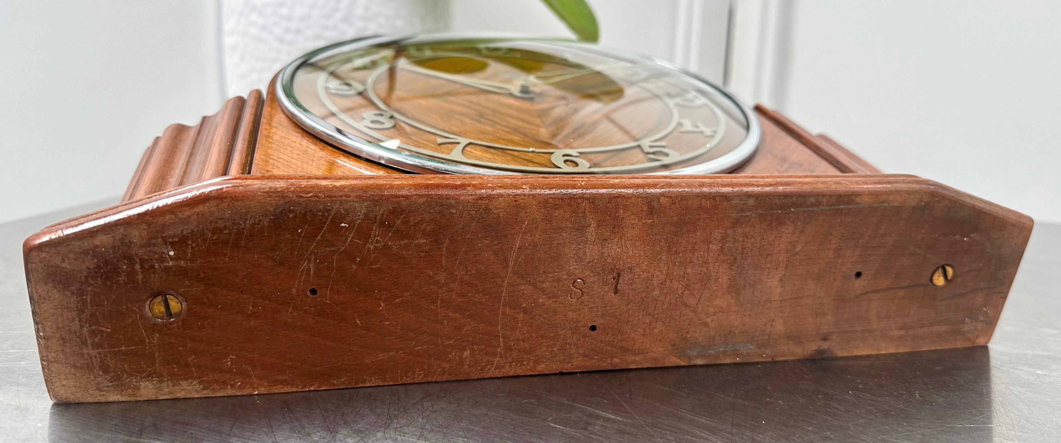 Vintage Art Deco METAMEC Electric Mantel Clock | Adelaide Clocks