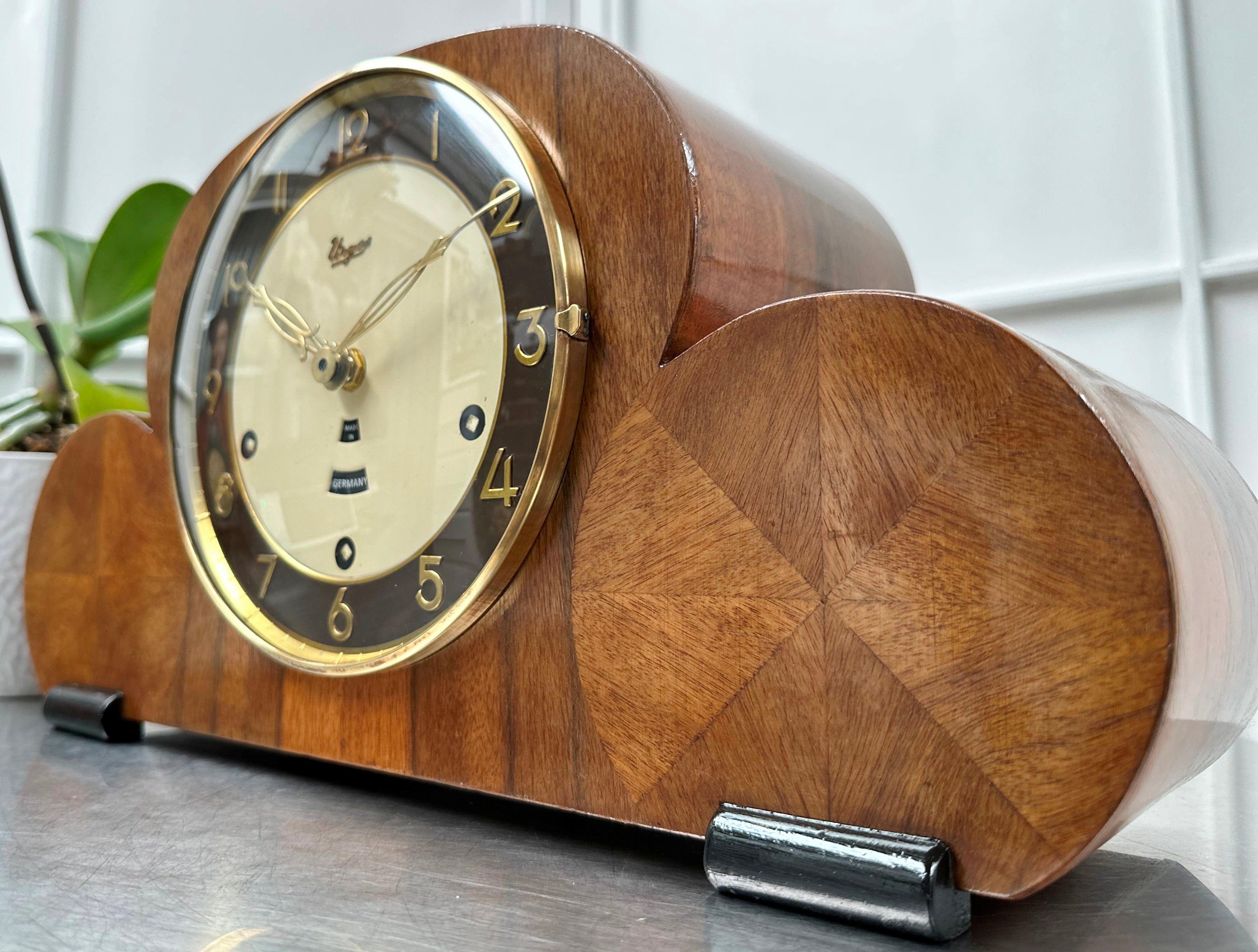 Vintage Art Deco URGOS Quartz Retro Mantel Clock | Adelaide Clocks