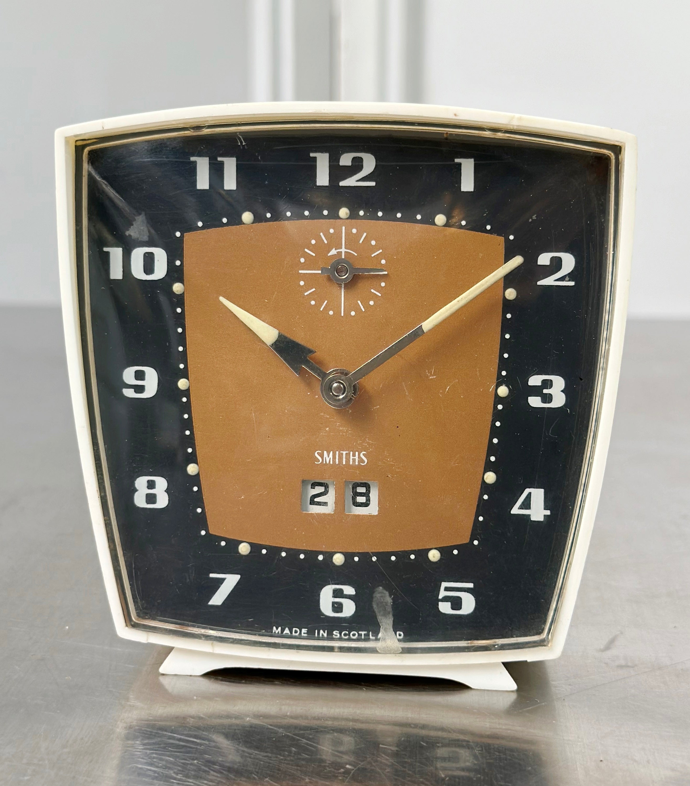 Vintage Smiths Bakelite Calendar & Alarm Desk Clock | Adelaide Clocks