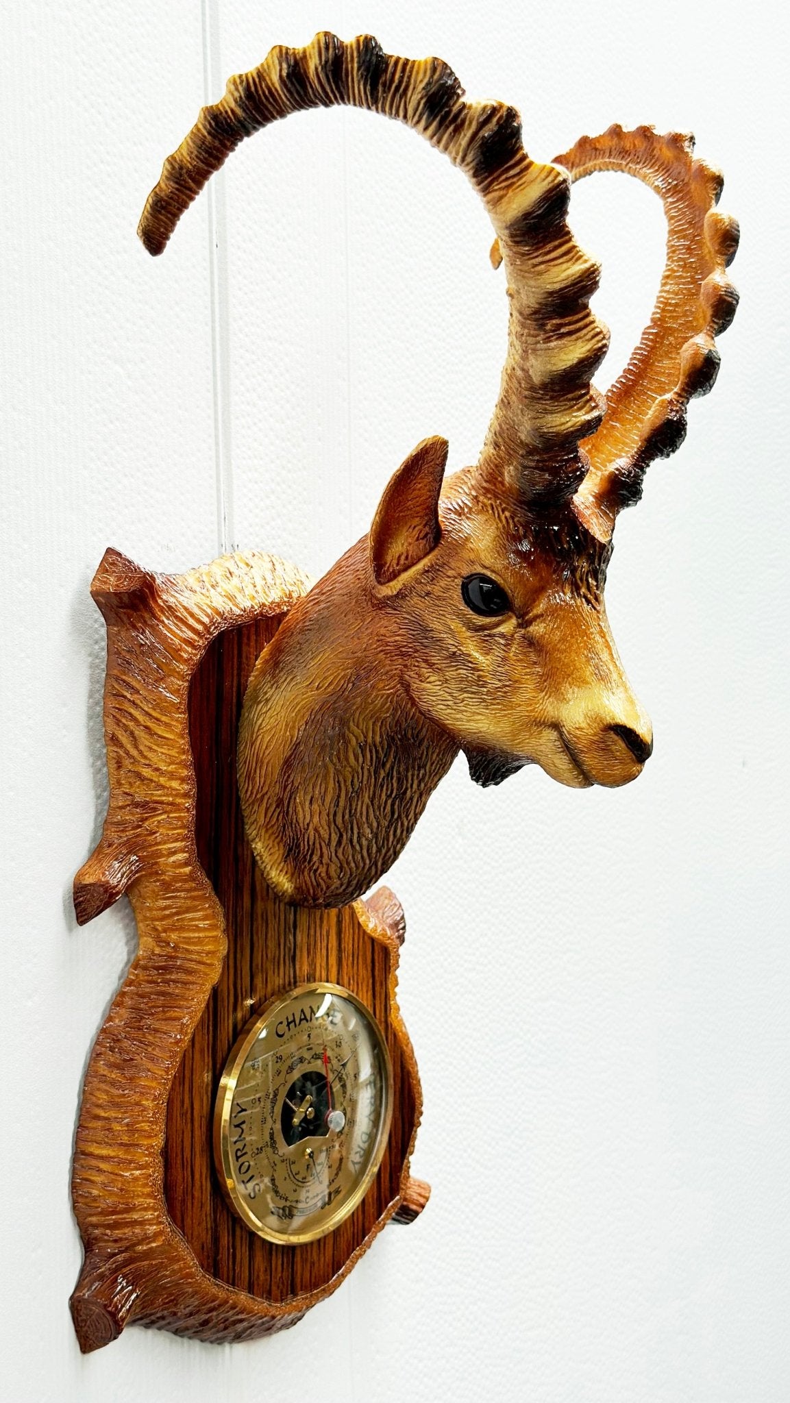 Deense Barometer Original Plastic Deer Head Wall Barometer | Adelaide Clocks