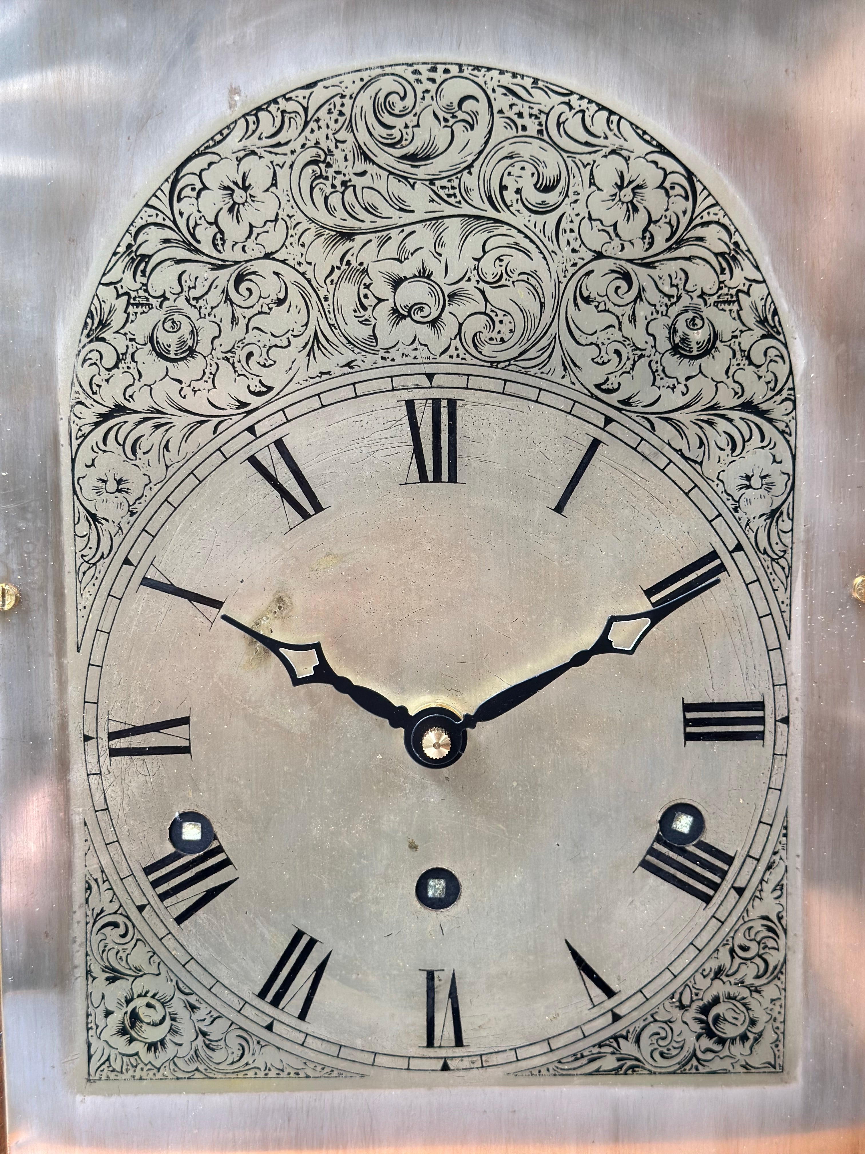 Wooden Clock  {quartz}