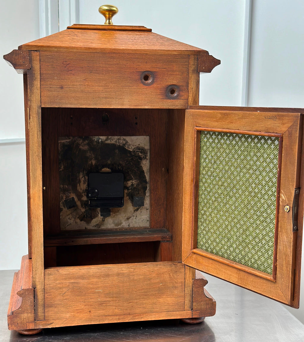 Wooden Clock  {quartz}