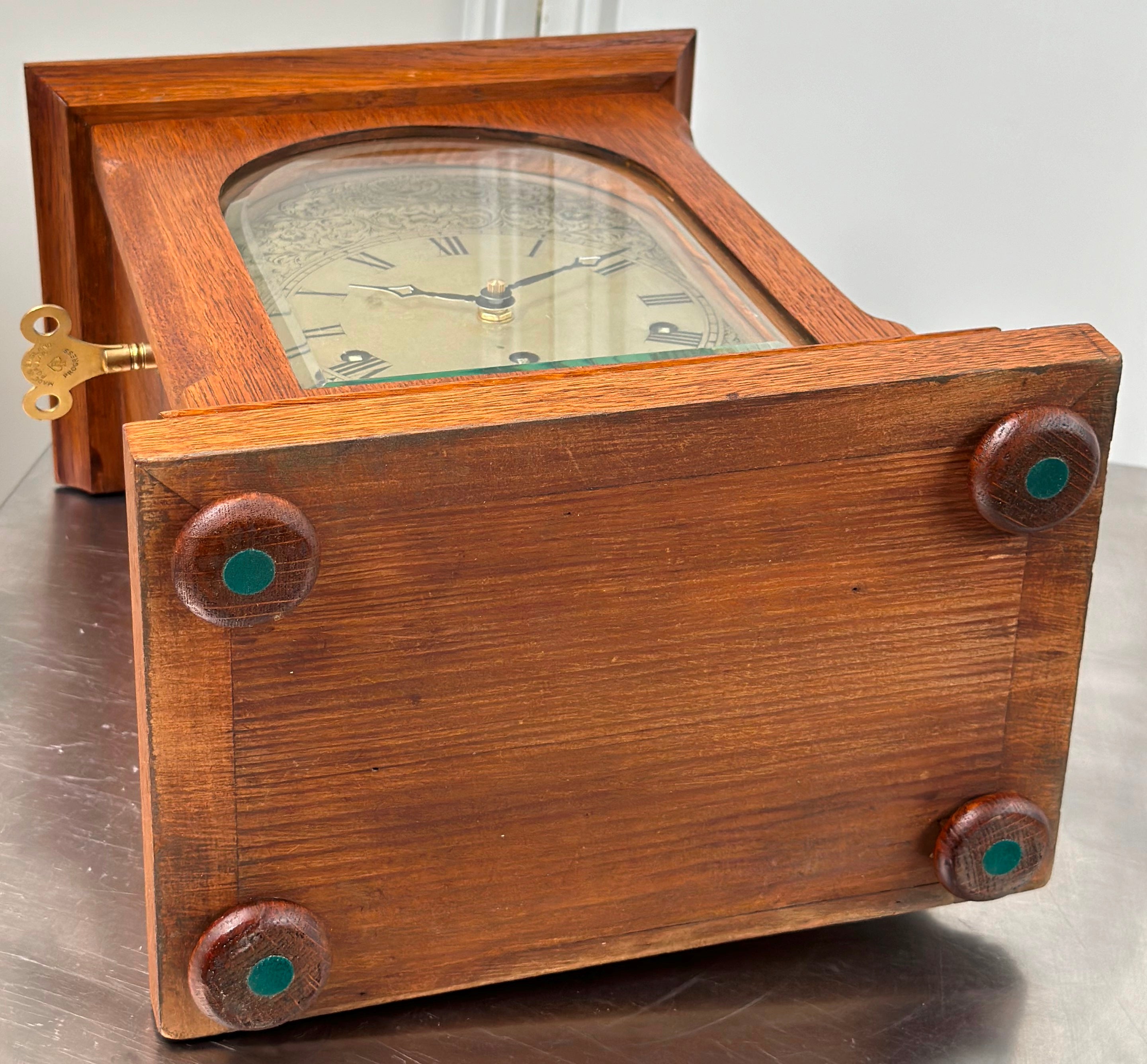 Wooden Clock  {battery}