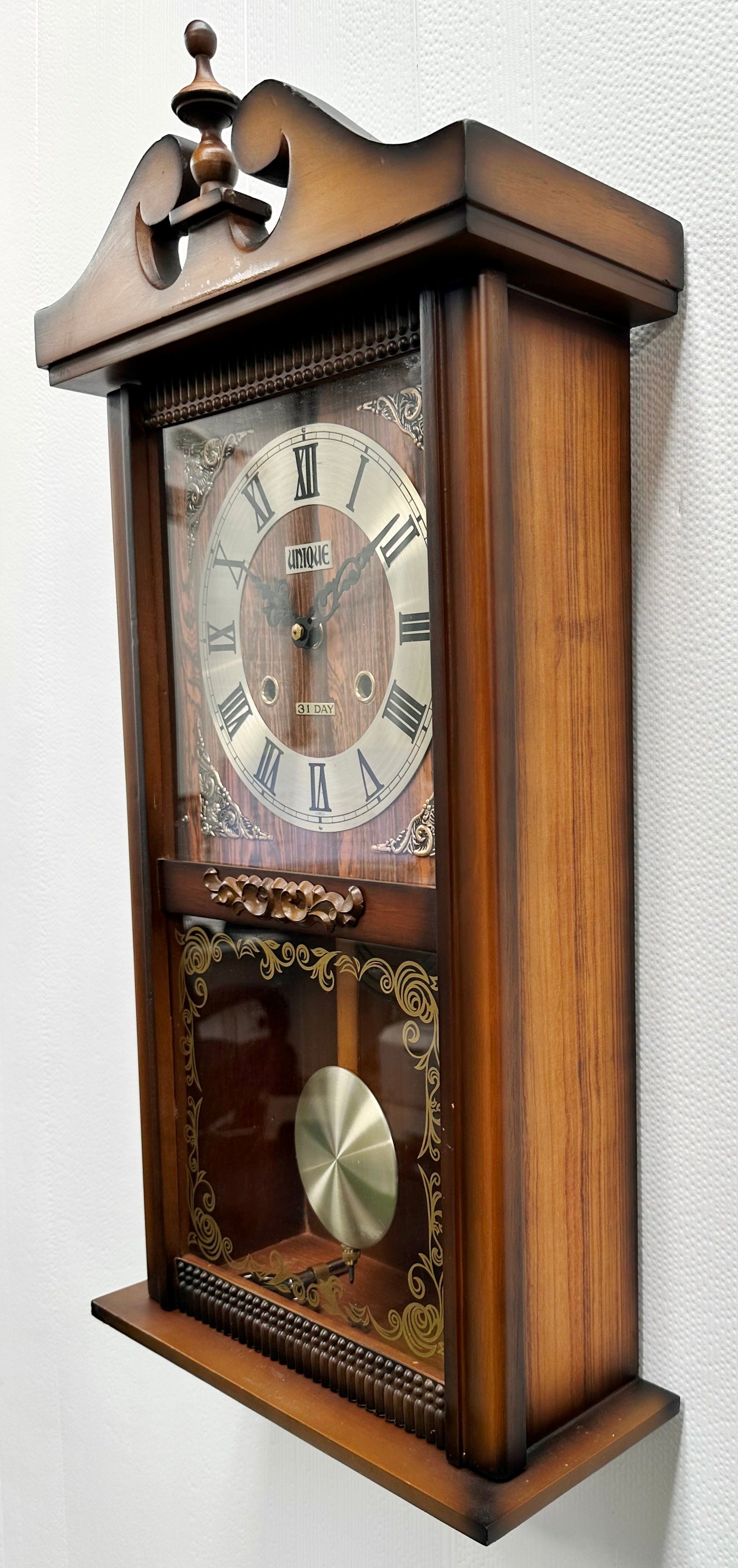 Vintage 31 Day UNIQUE Hammer on Coil Chime Pendulum Wall Clock