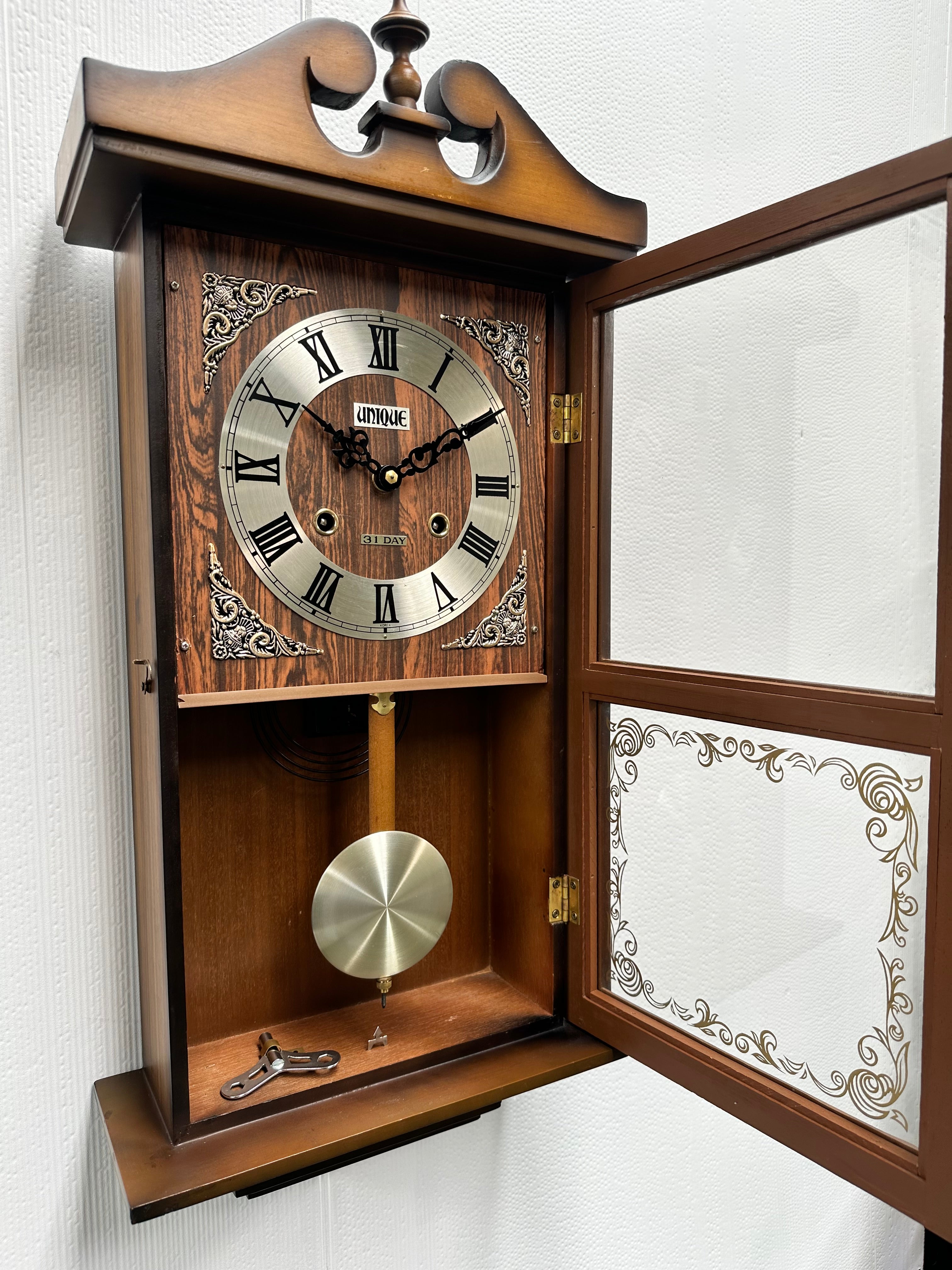 Vintage 31 Day UNIQUE Hammer on Coil Chime Pendulum Wall Clock