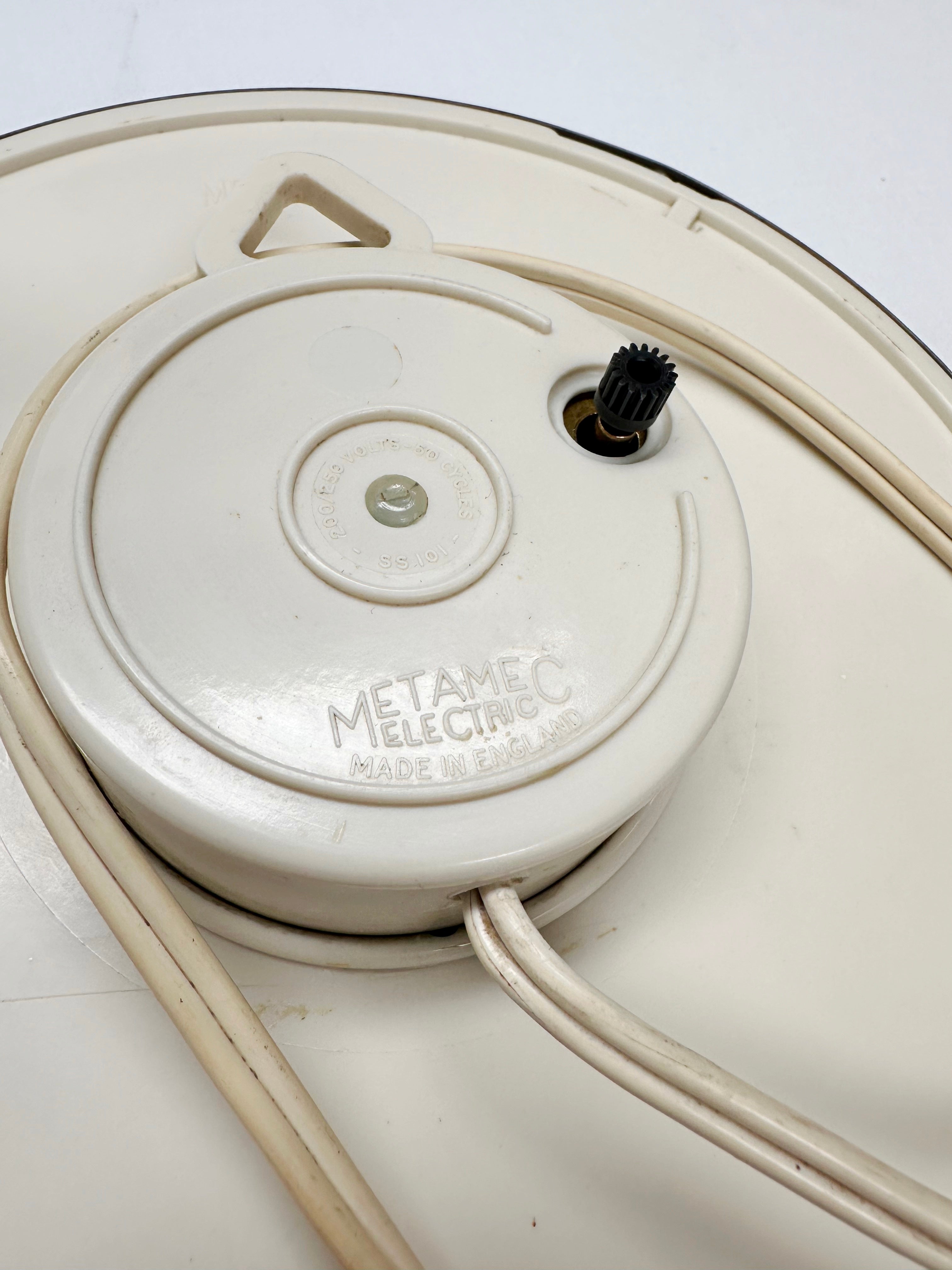 Vintage METAMEC Electric Kitchen Wall Clock | Adelaide Clocks