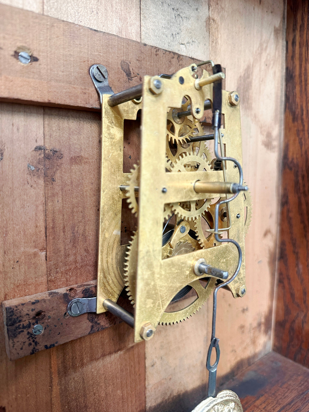 Antique Oak Wood GILBERT Wall Clock with Silent Tick-Tock Movement | Adelaide Clocks