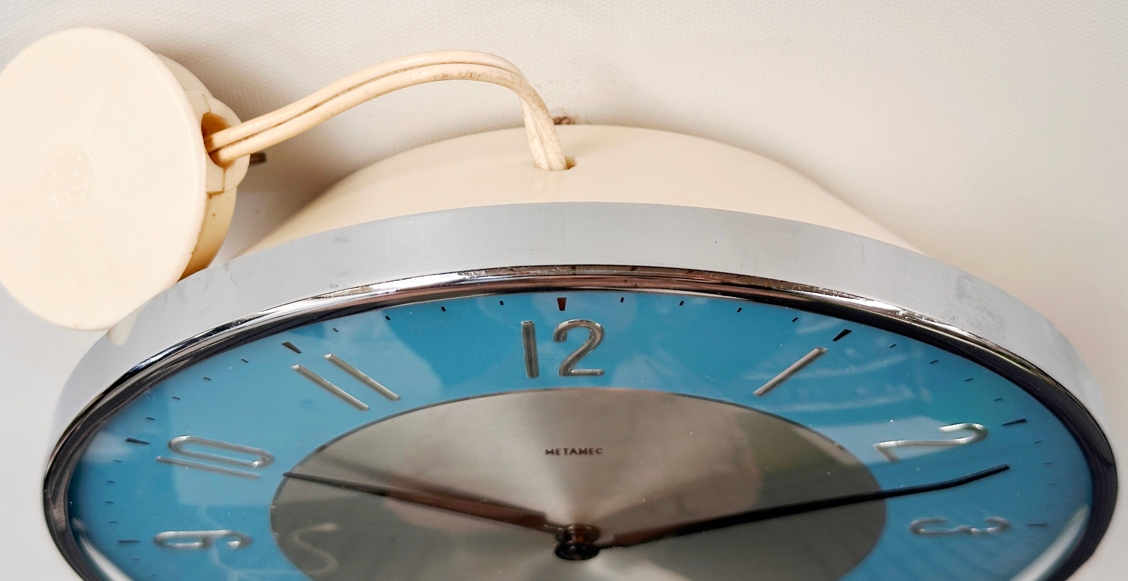 Vintage METAMEC Electric Wall Kitchen School Clock | Adelaide Clocks