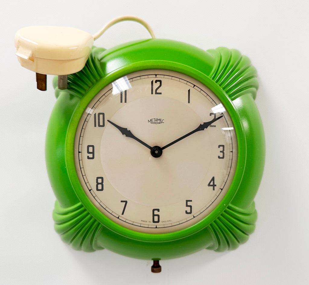 Electric Metamec GREEN Clamshell Bakelite Kitchen Wall Clock | Adelaide Clocks