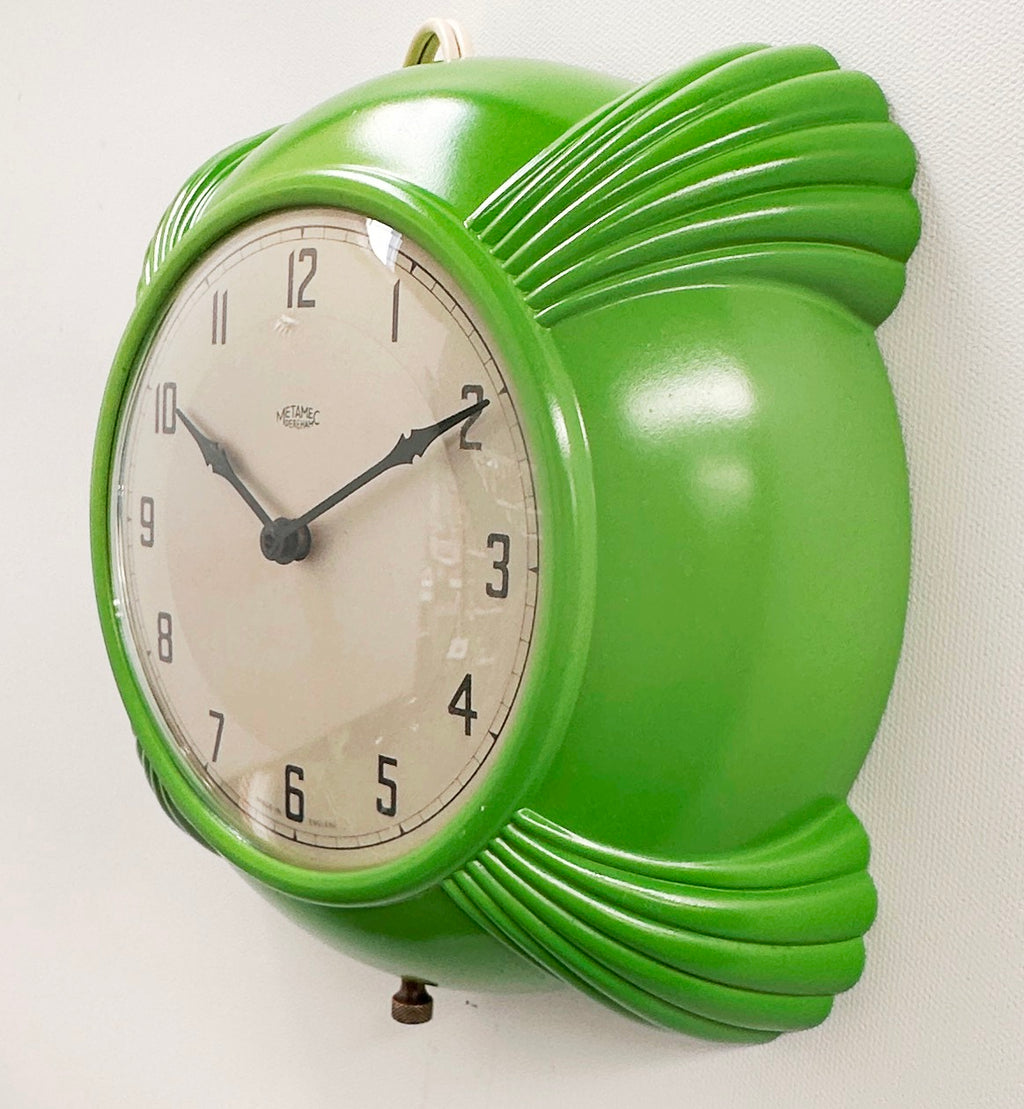 Electric Metamec GREEN Clamshell Bakelite Kitchen Wall Clock | Adelaide Clocks