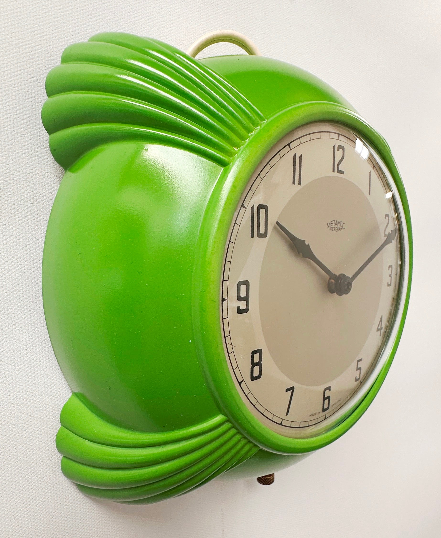 Electric Metamec GREEN Clamshell Bakelite Kitchen Wall Clock | Adelaide Clocks