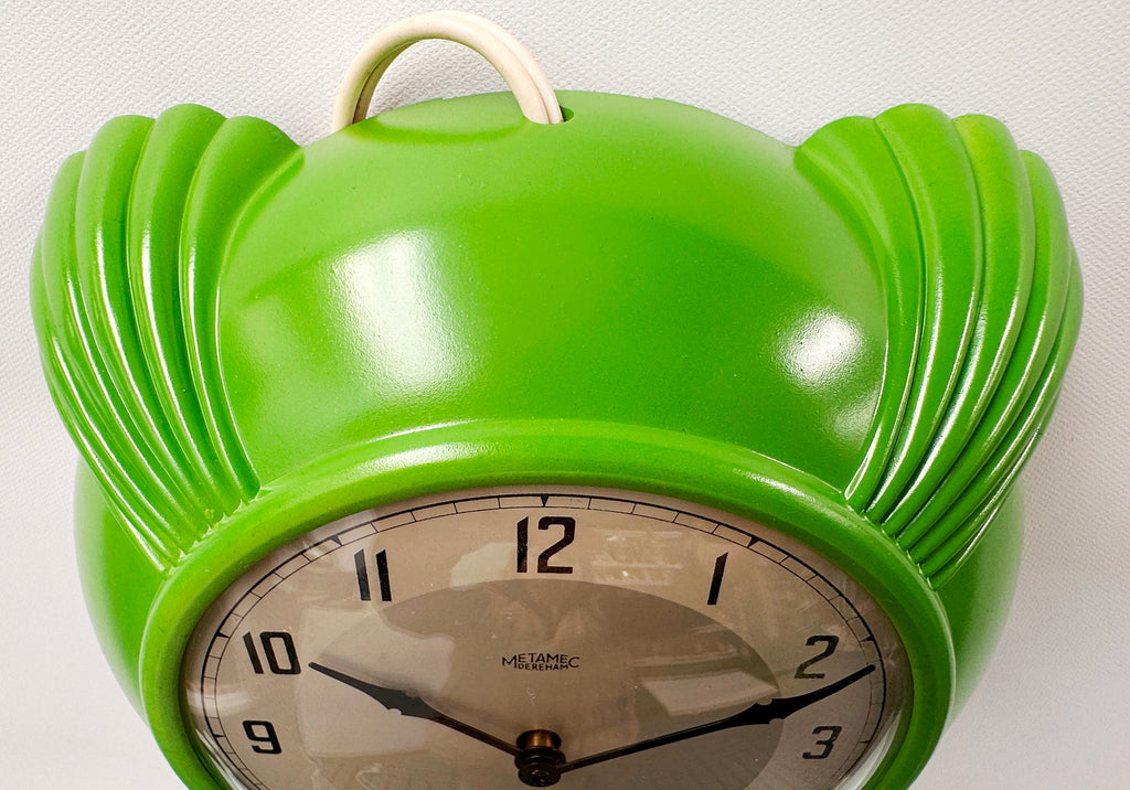 Electric Metamec GREEN Clamshell Bakelite Kitchen Wall Clock | Adelaide Clocks