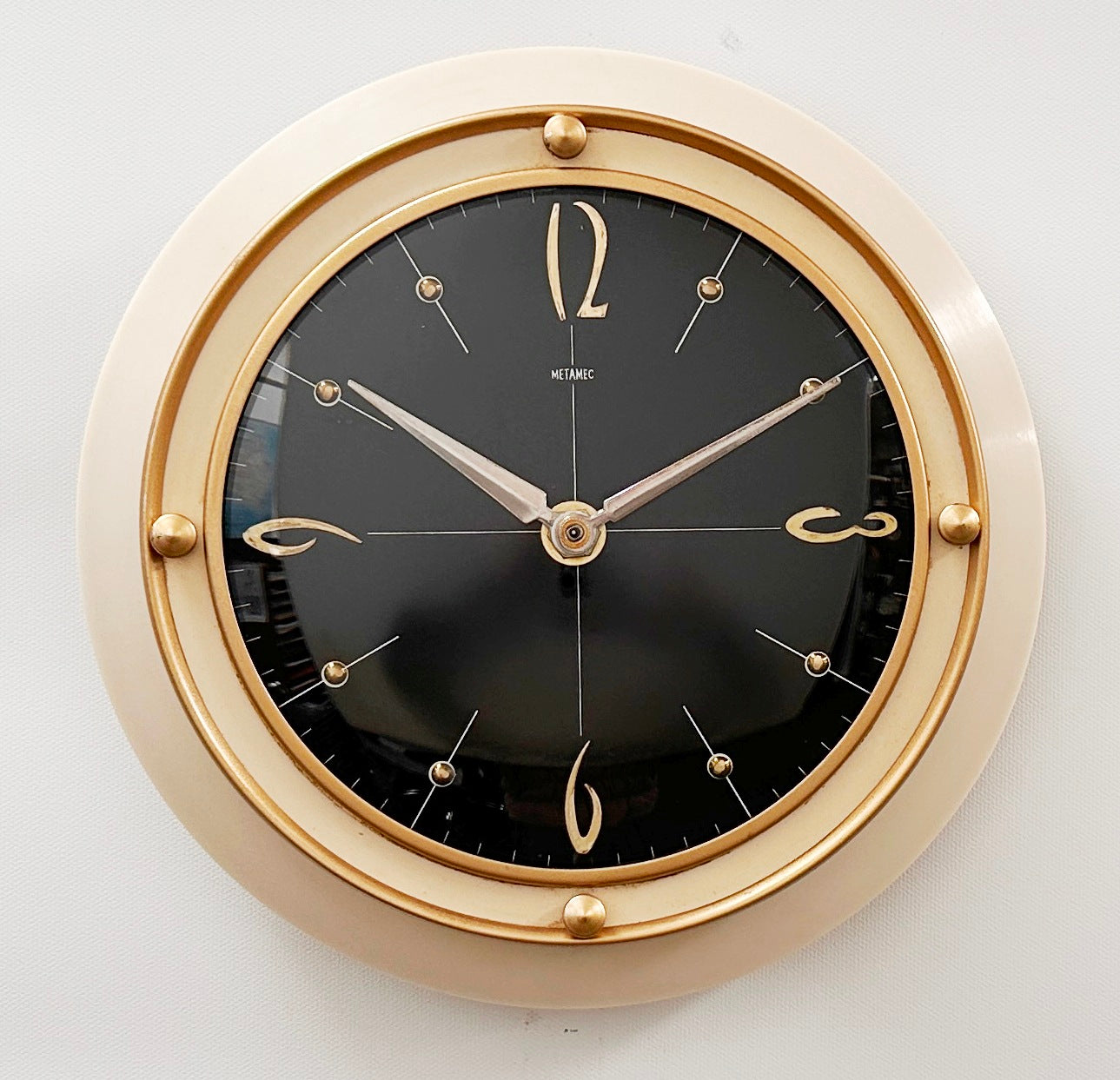 Vintage Metamec England Quartz Wall Clock | Adelaide Clocks