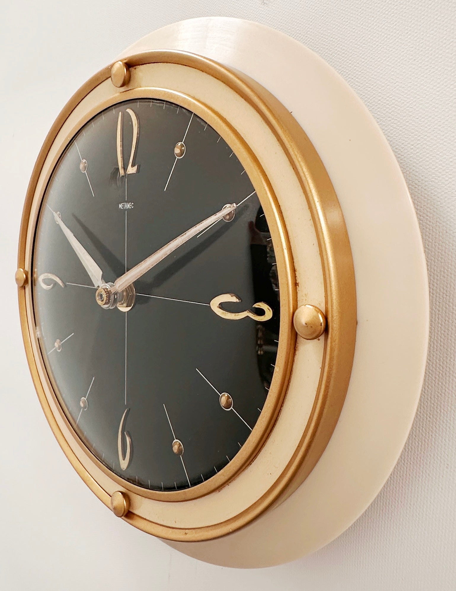 Vintage Metamec England Quartz Wall Clock | Adelaide Clocks