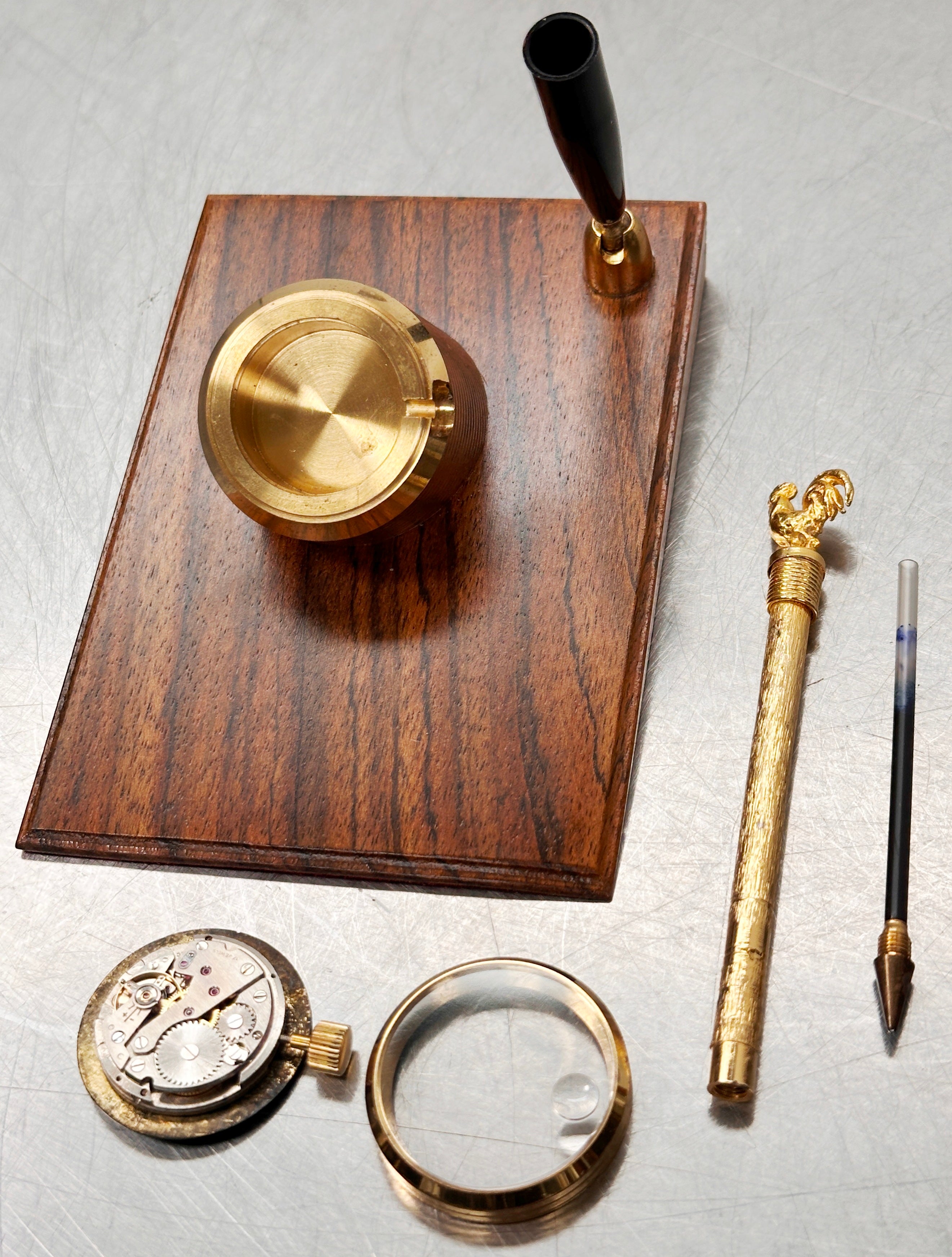 Vintage exclusiv Desk Calendar Clock Watch with Rooster Pen Holder | Adelaide Clocks