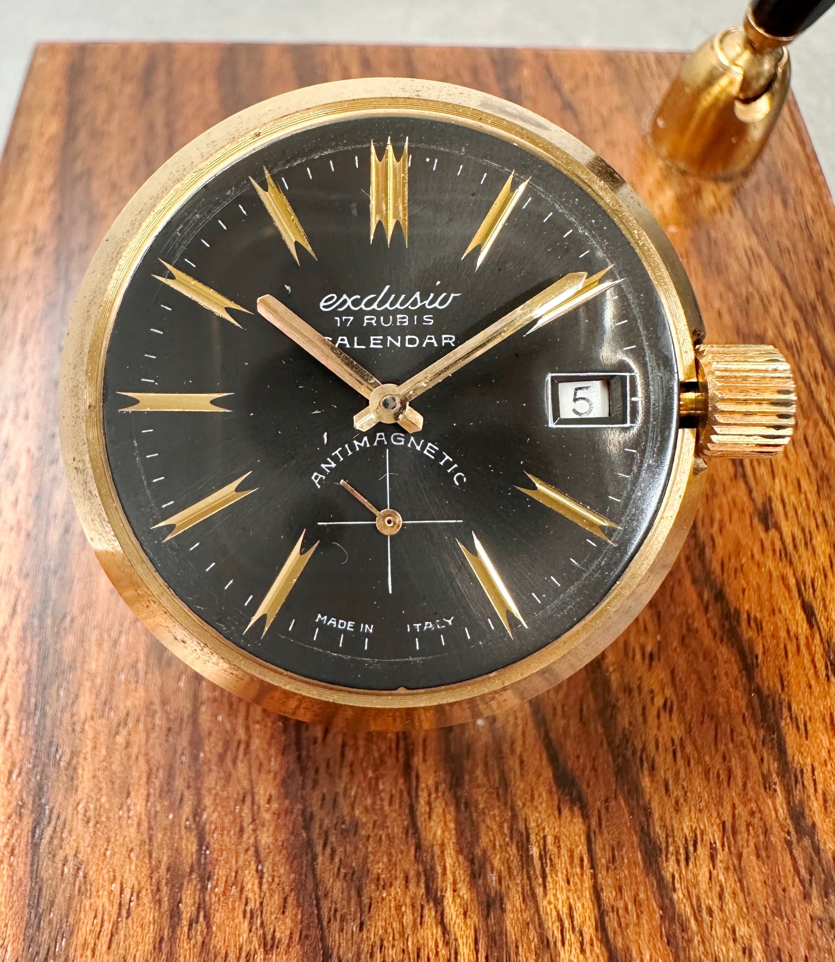 Vintage exclusiv Desk Calendar Clock Watch with Rooster Pen Holder | Adelaide Clocks