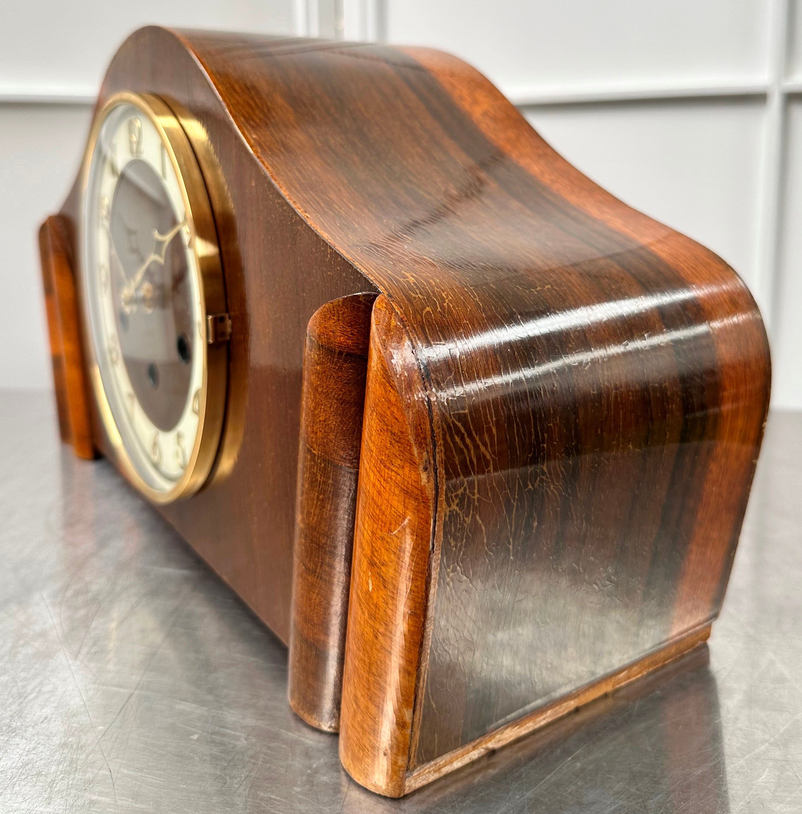 Vintage Battery Mantel Clock | Adelaide Clocks