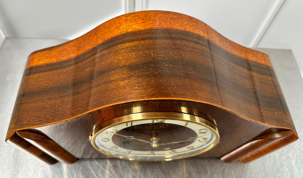 Vintage Battery Mantel Clock | Adelaide Clocks