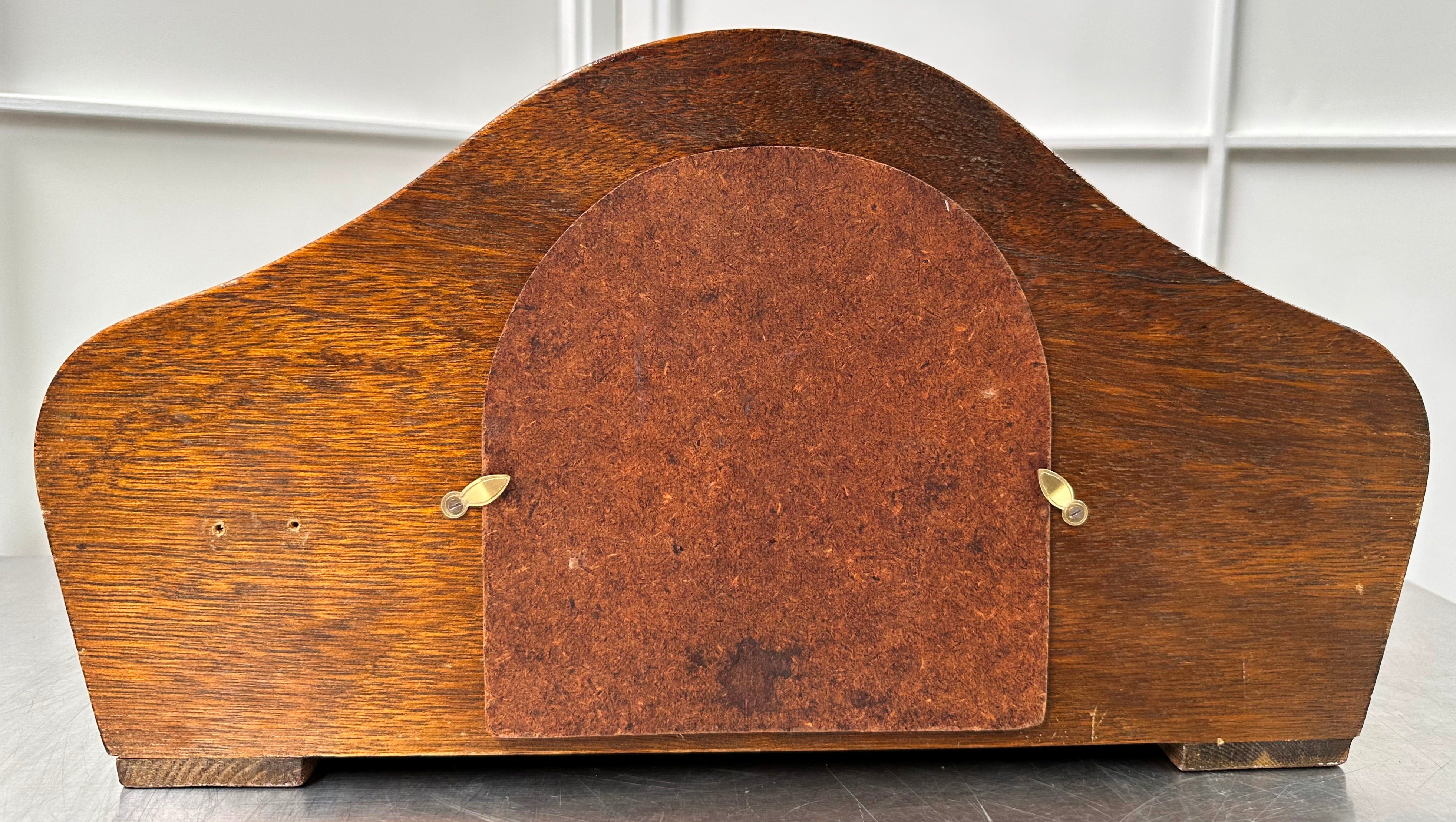 Vintage Battery Mantel Clock | Adelaide Clocks