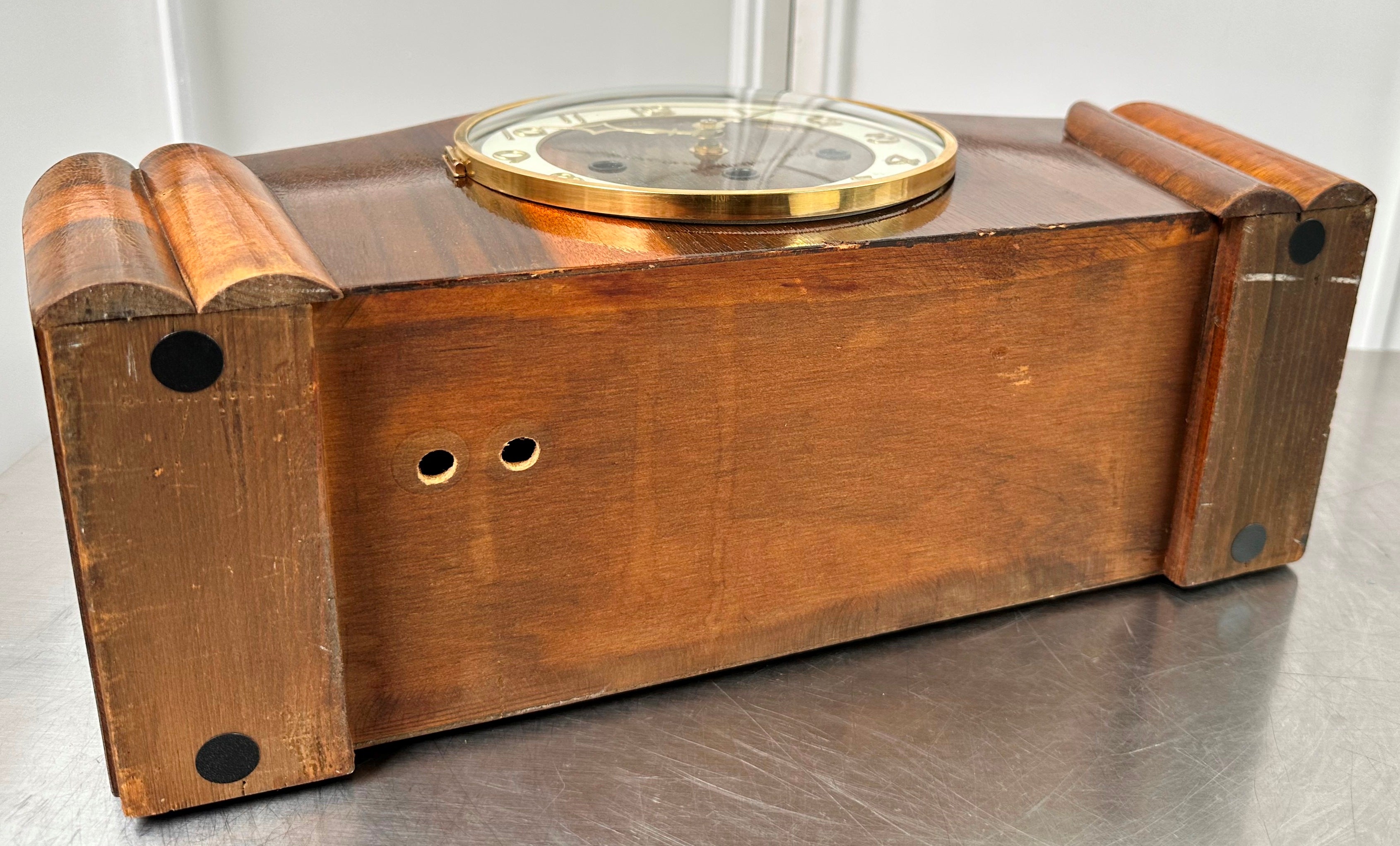 Vintage Battery Mantel Clock | Adelaide Clocks