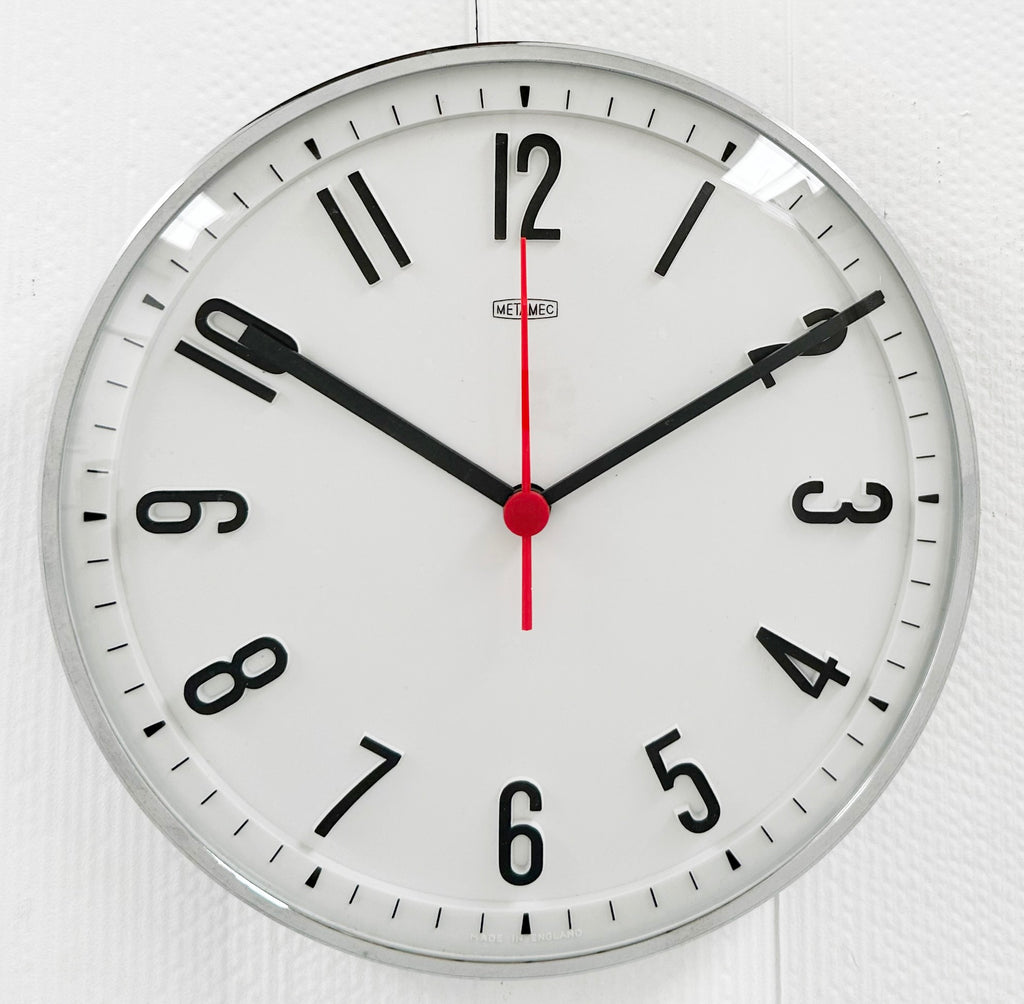 Vintage Metamec Bakelite Battery Wall Clock | Adelaide Clocks