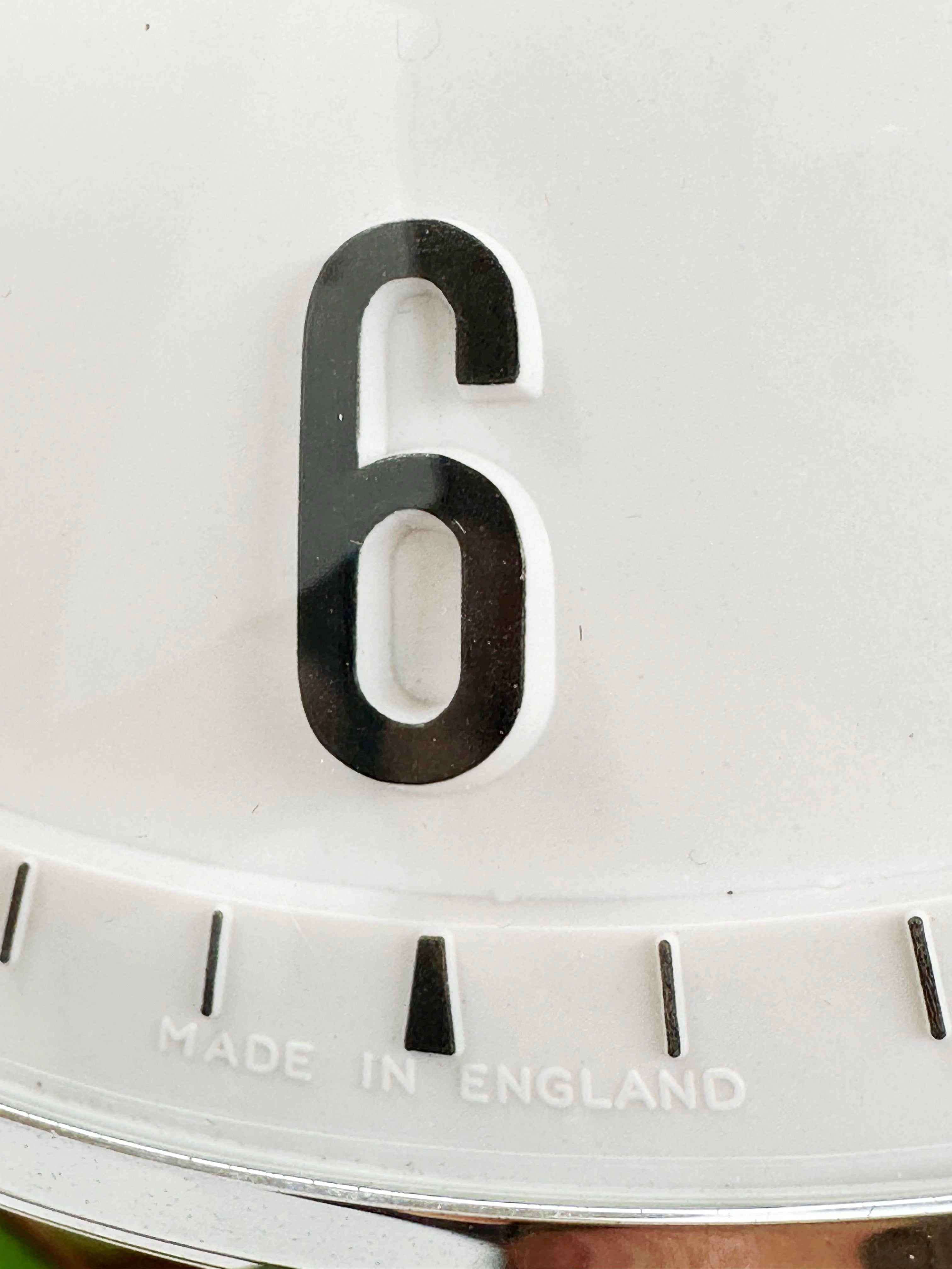 Vintage Metamec Bakelite Battery Wall Clock | Adelaide Clocks