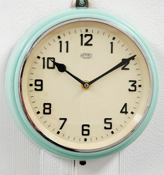 Vintage Metamec Bakelite Battery Wall Clock | Adelaide Clocks