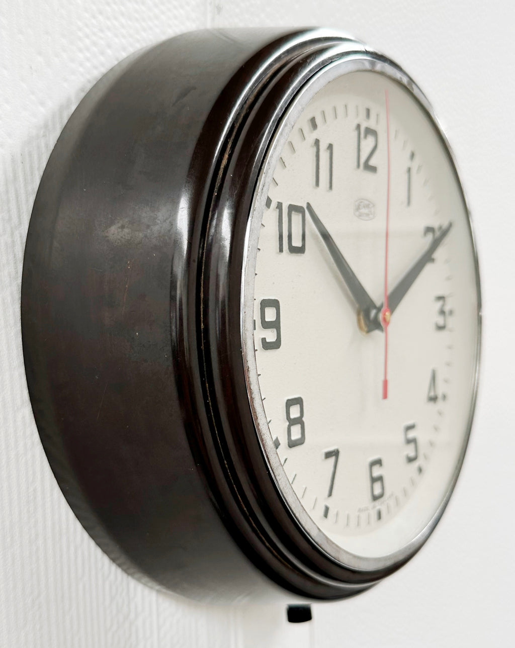 Vintage Metamec Bakelite Battery Wall Clock | Adelaide Clocks
