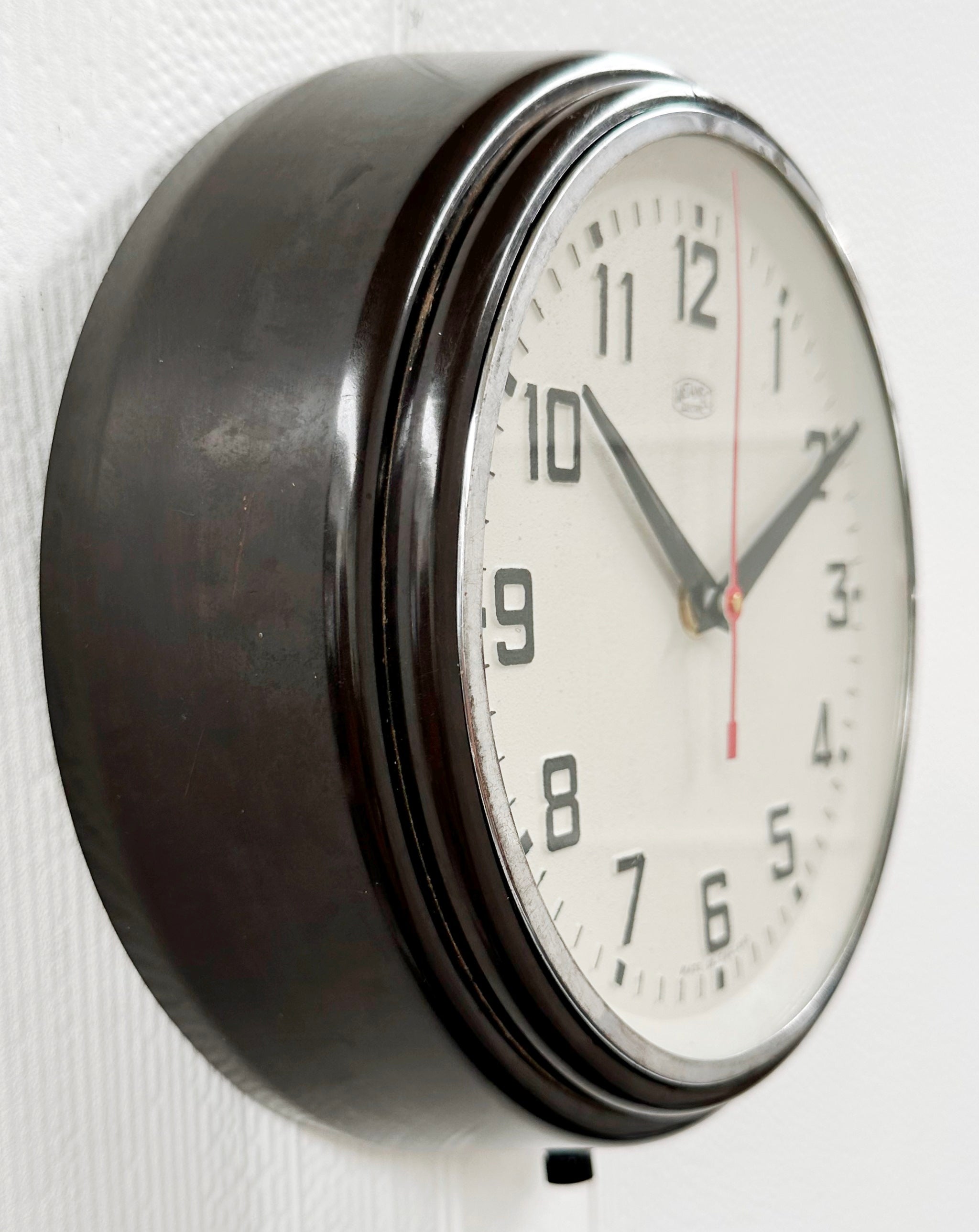 Vintage Metamec Bakelite Battery Wall Clock | Adelaide Clocks