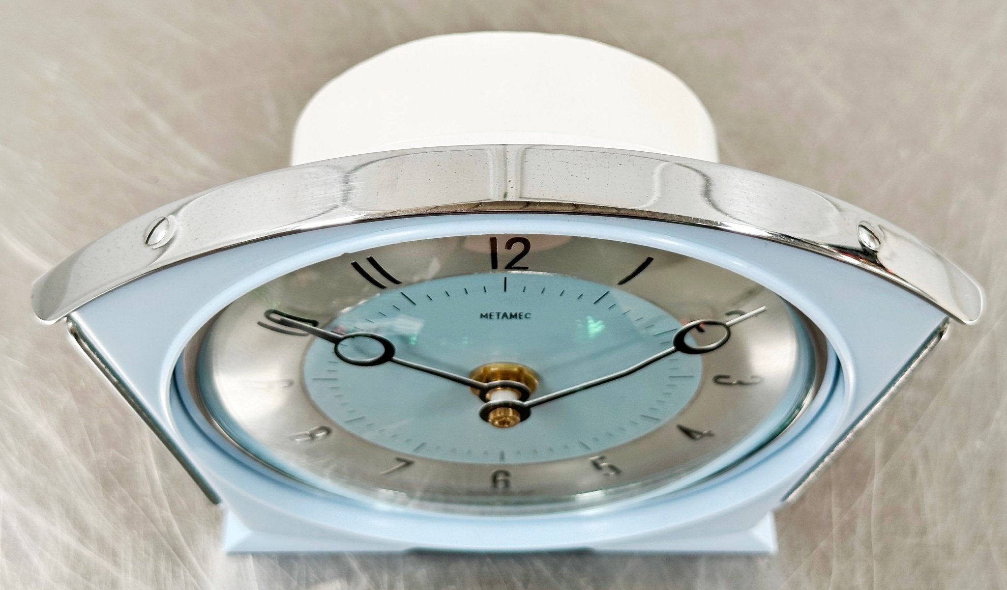 Vintage Art Deco Metamec Battery Mantel Clock | Adelaide Clocks