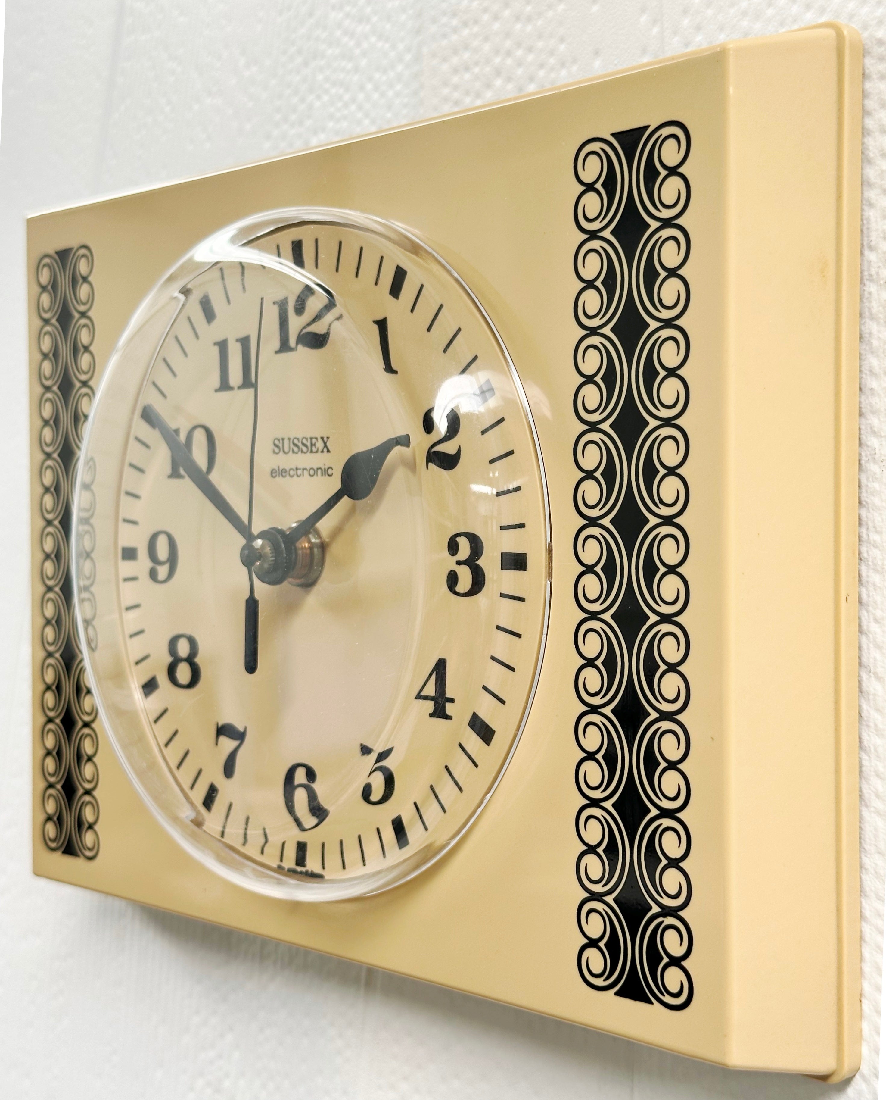 Vintage Art Deco Sussex Kitchen Wall Clock | Adelaide Clocks