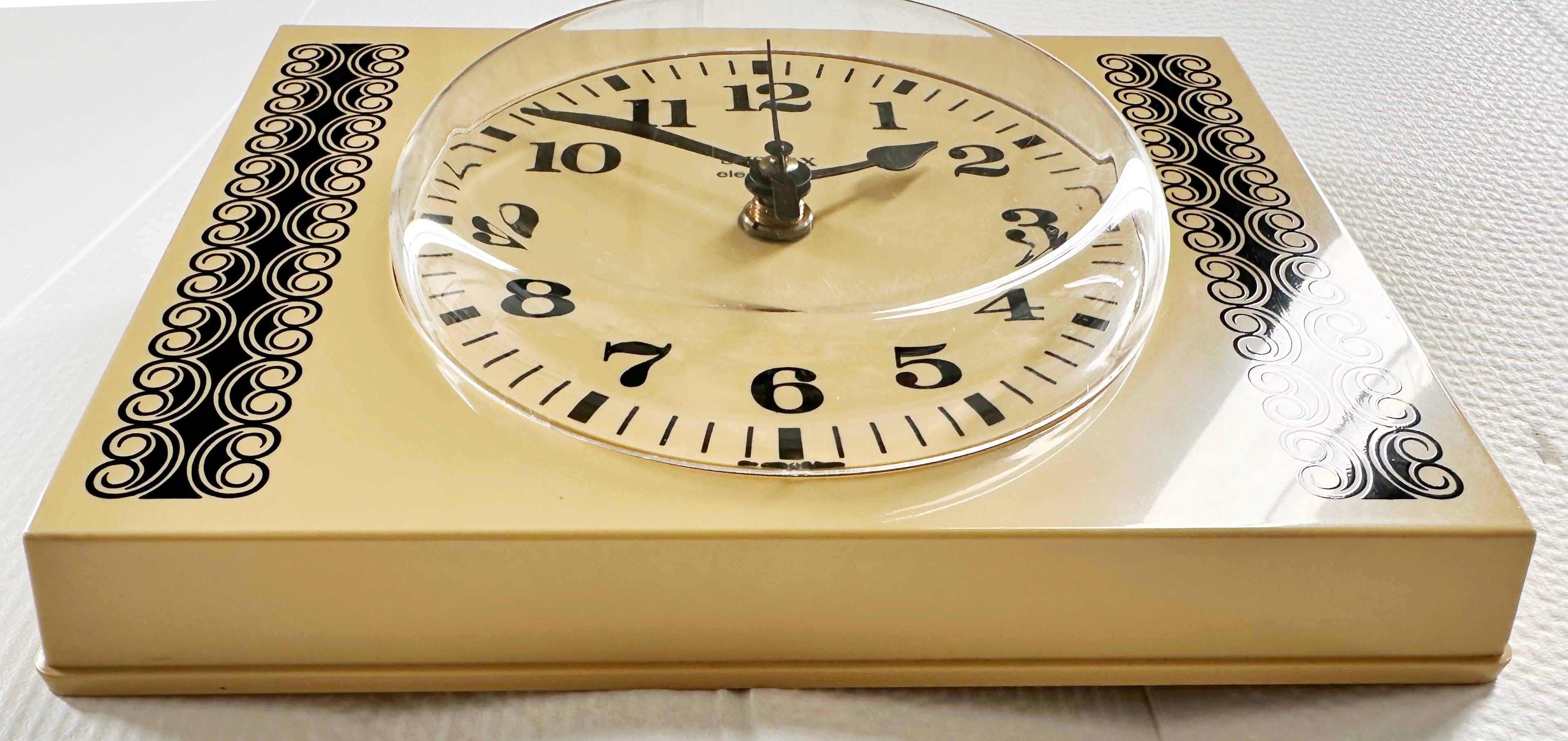Vintage Art Deco Sussex Kitchen Wall Clock | Adelaide Clocks