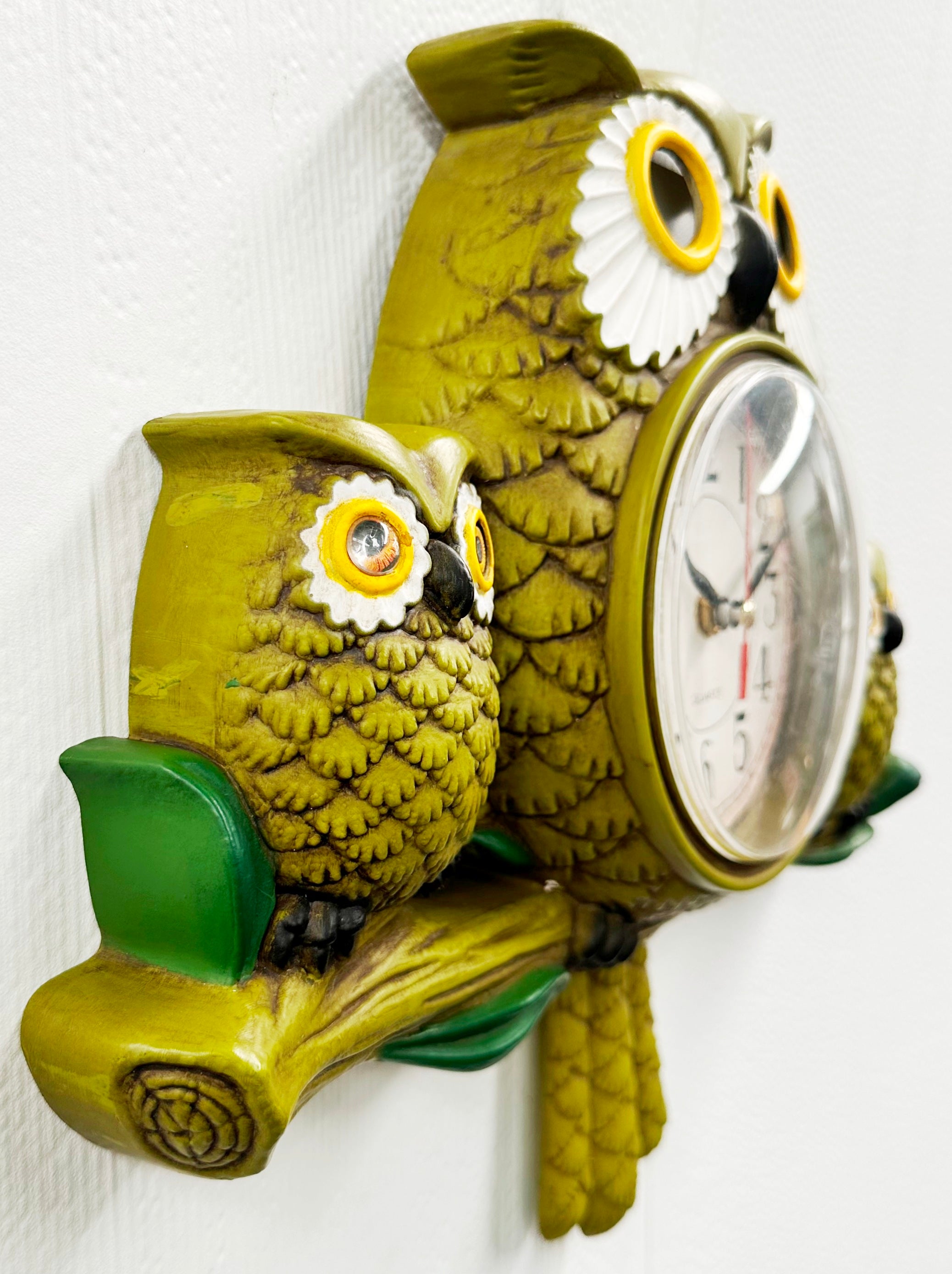 Vintage Trio Owl Eye Moving Pendulum Kitchen Wall Clock | Adelaide Clocks