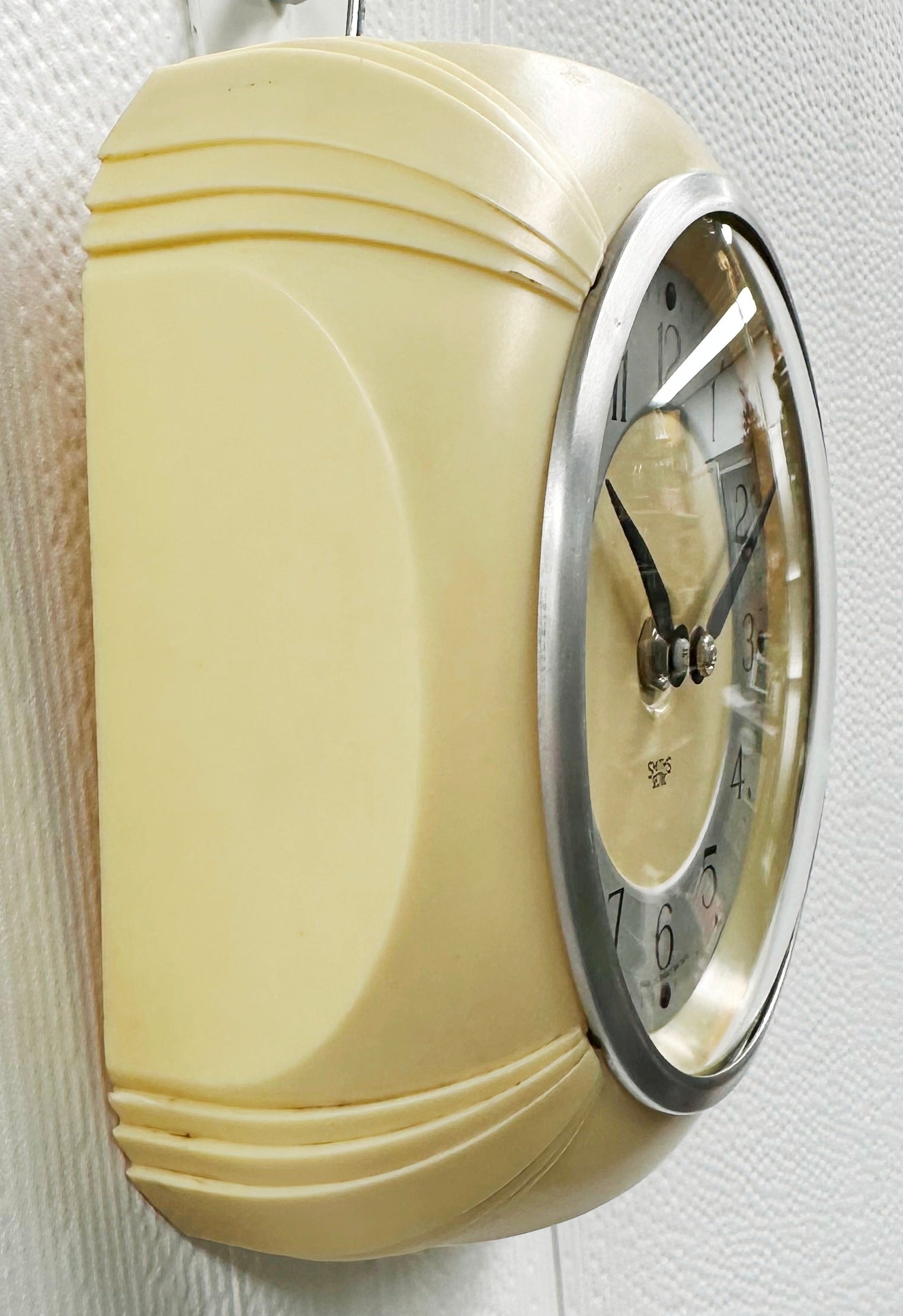 Vintage Smiths Sectric Bakelite Kitchen Battery Wall Clock | Adelaide Clocks