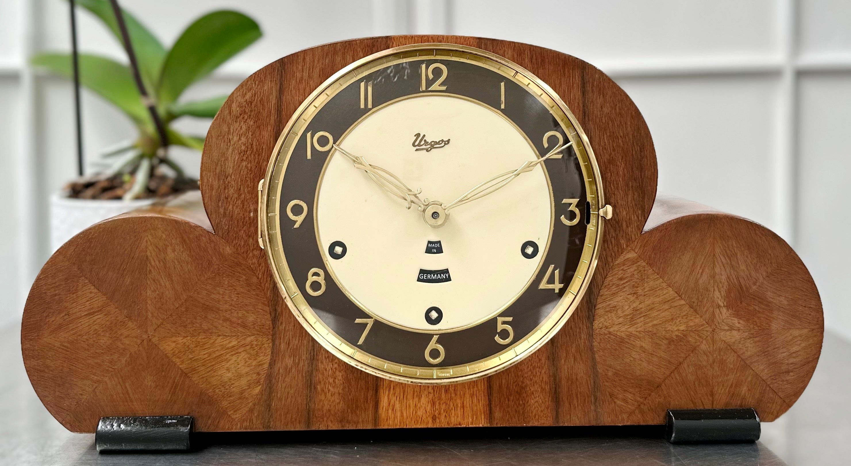 Vintage Art Deco URGOS Quartz Retro Mantel Clock | Adelaide Clocks