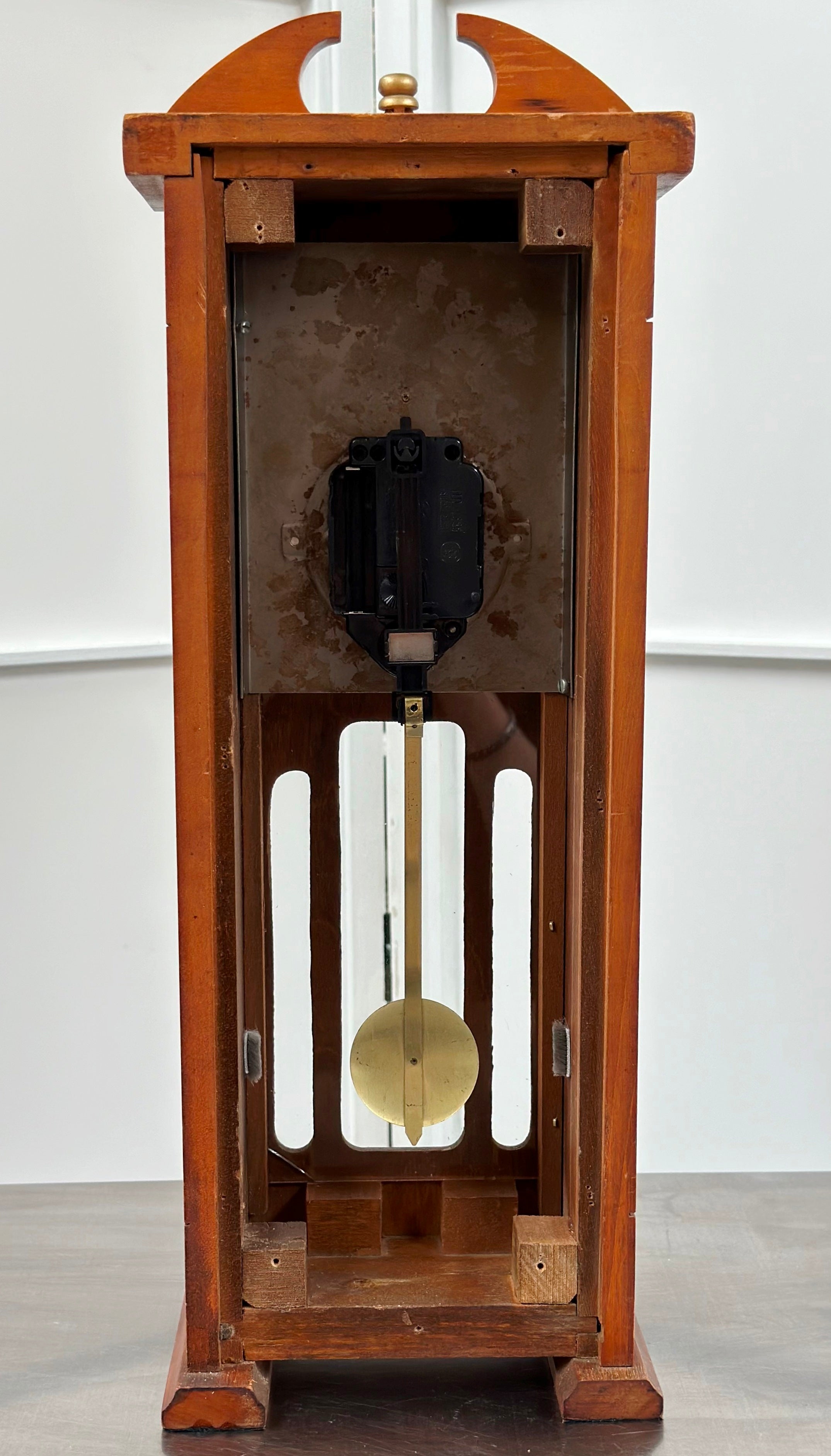 Antique Brooklyn Wood Grain Battery U.S.A. Mantel Clock | Adelaide Clocks