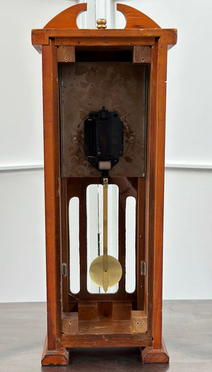 Antique Brooklyn Wood Grain Battery U.S.A. Mantel Clock | Adelaide Clocks