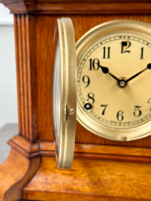 Antique Oak Wood Grain Battery Mantel Clock | Adelaide Clocks