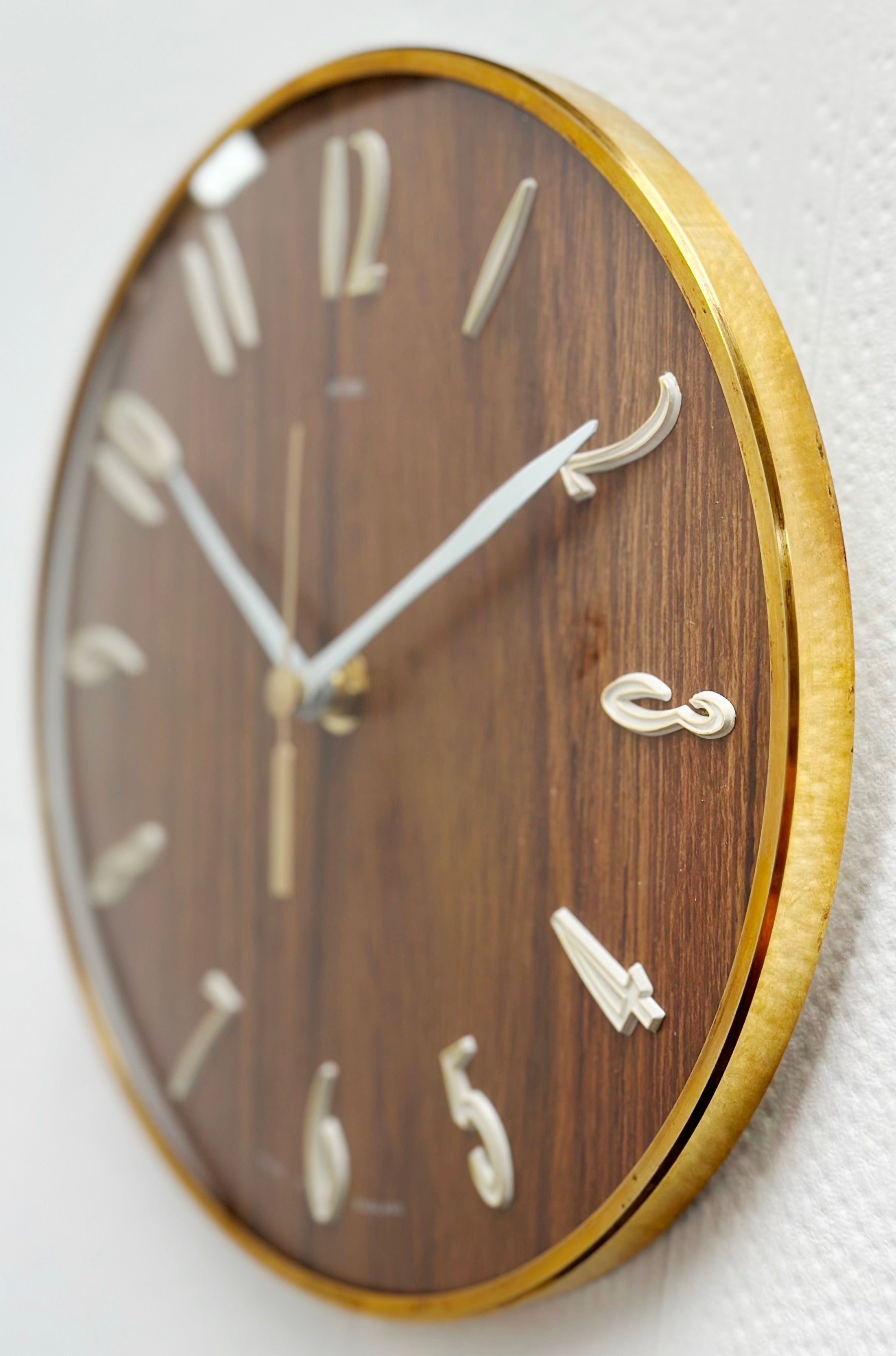 Vintage METAMEC Wood Grained Battery Wall Clock | Adelaide Clocks