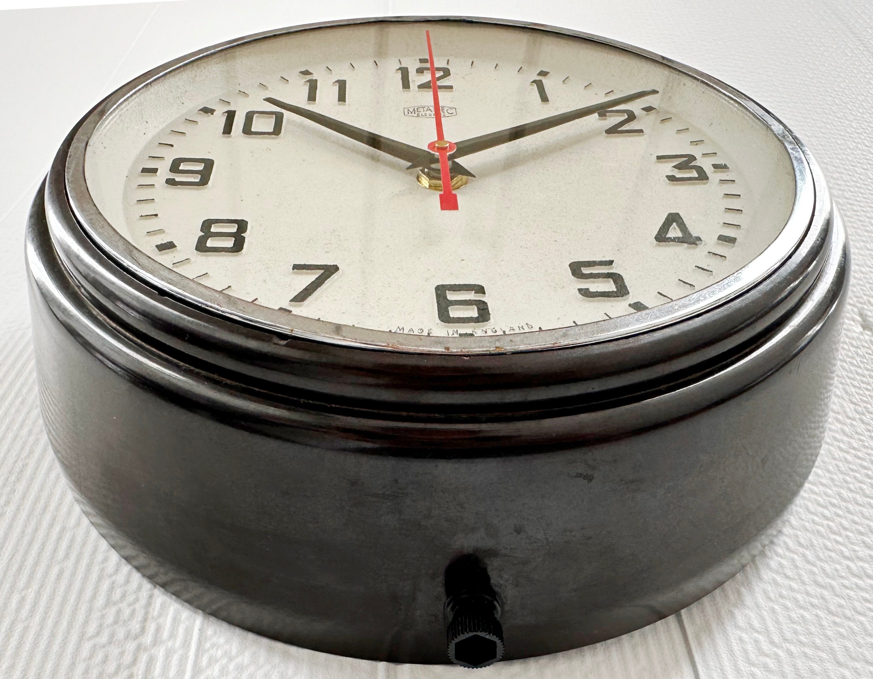 Vintage Metamec Bakelite Battery Wall Clock | Adelaide Clocks