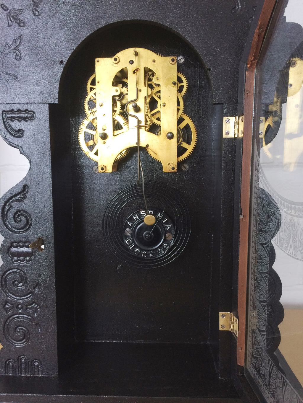 Antique Vintage Clocks & Décor | eXibit collection