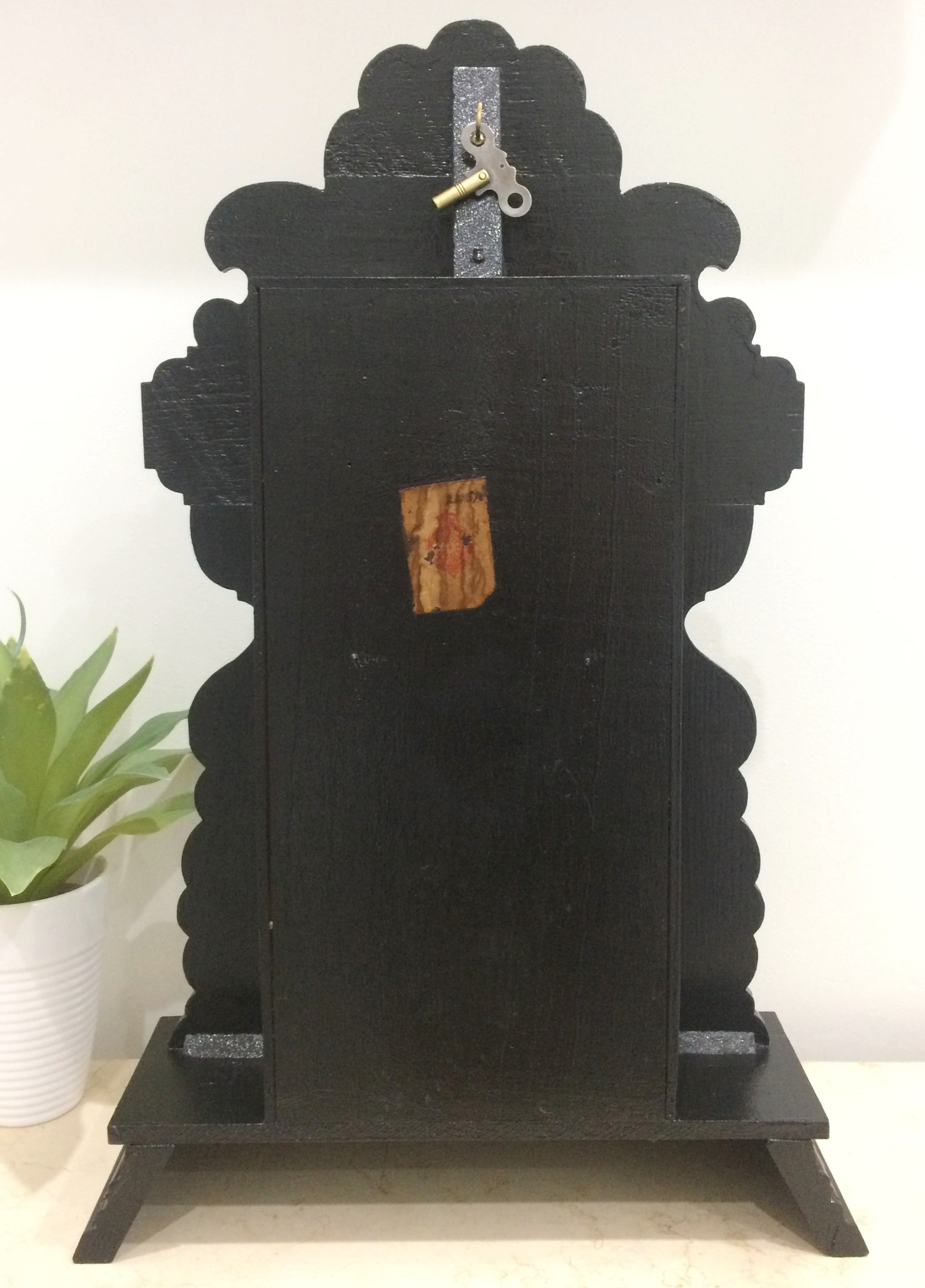 Antique Vintage Clocks & Décor | eXibit collection